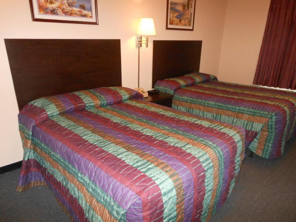 Suburban Denver North Hotel