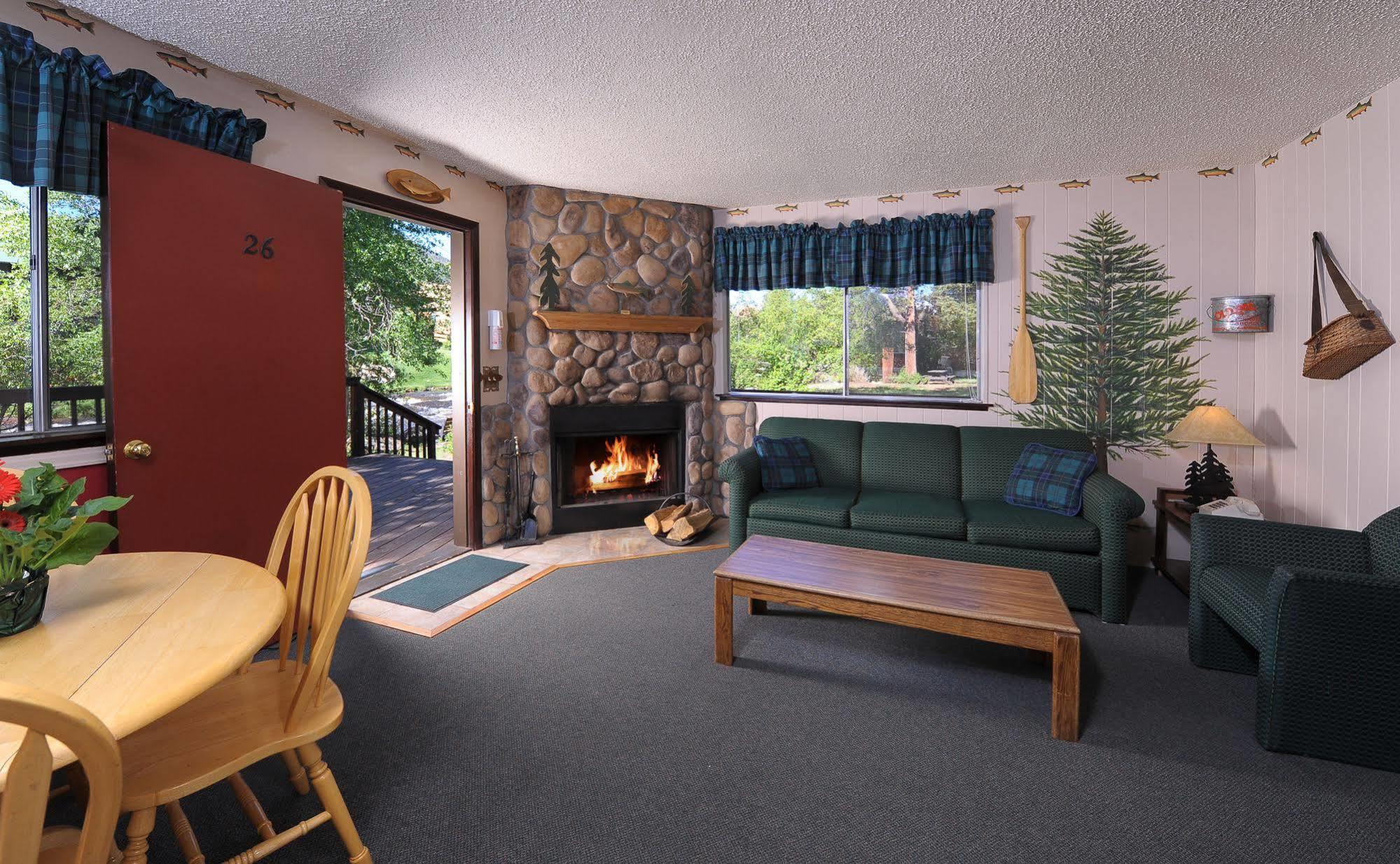 Hotel Brynwood On The River 2*