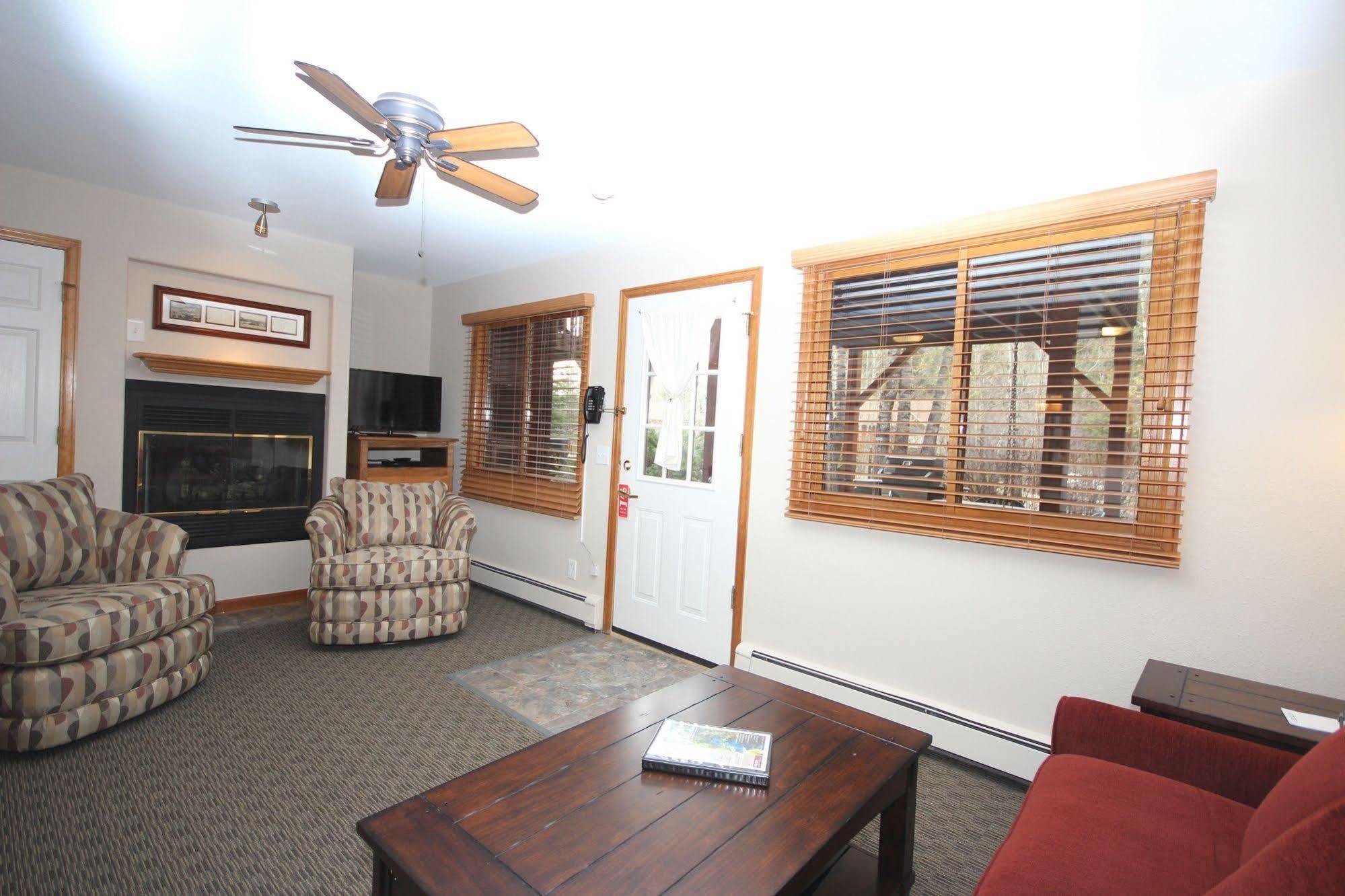 Streamside On Fall River
