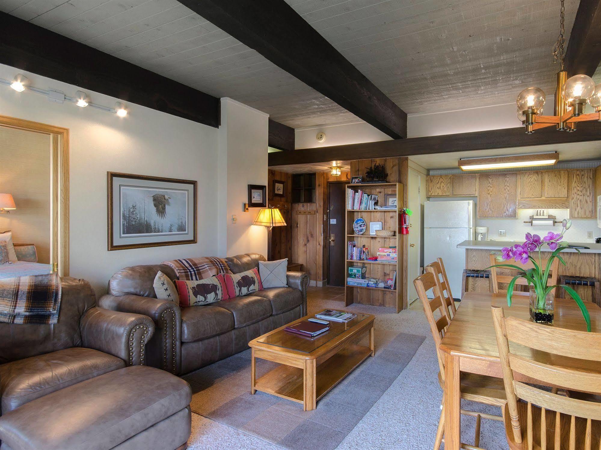 Storm Meadows Club Aparthotel 3*