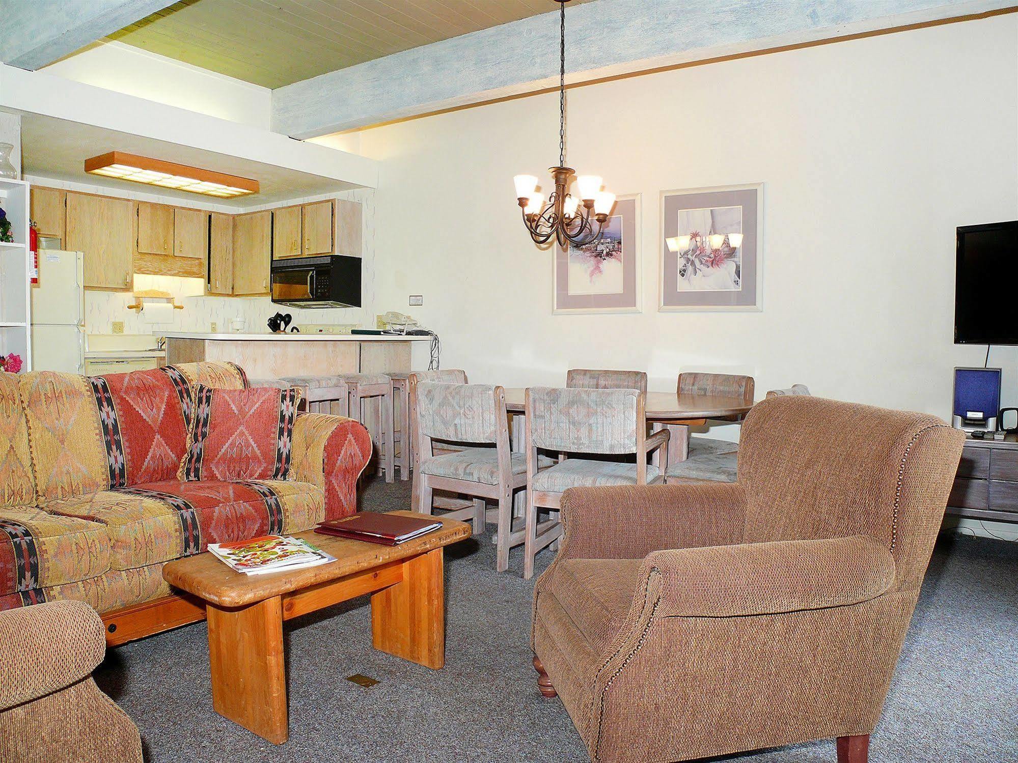Aparthotel Storm Meadows Club 3*