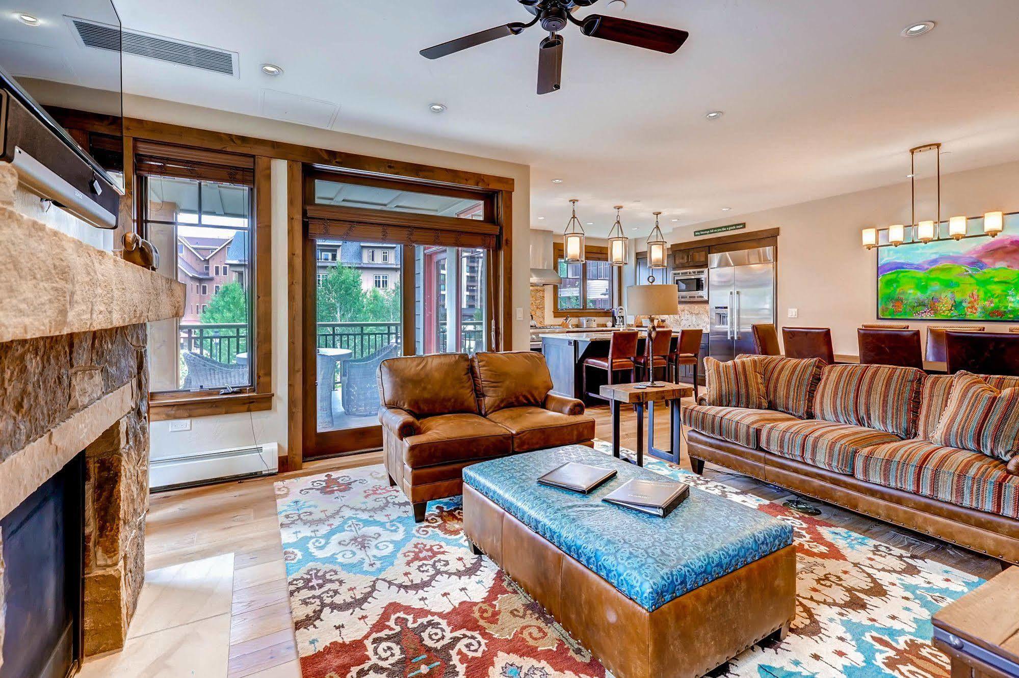 Water House On Main Street Apartment
