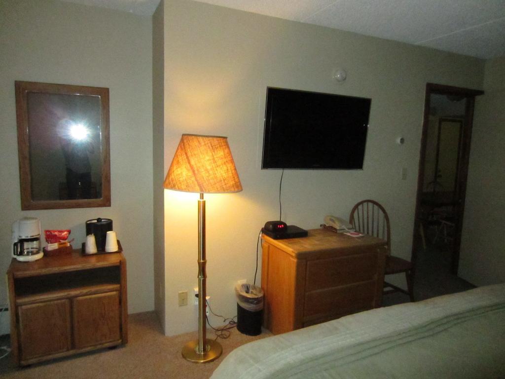 Hotel Center Village At