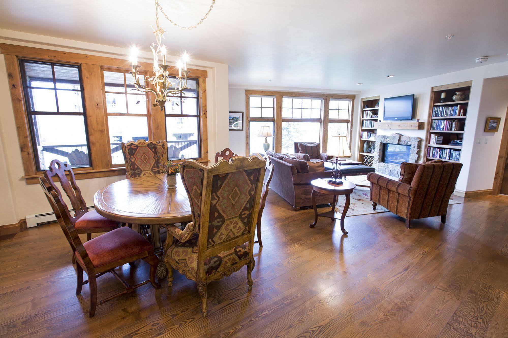 Lodge Westwall *