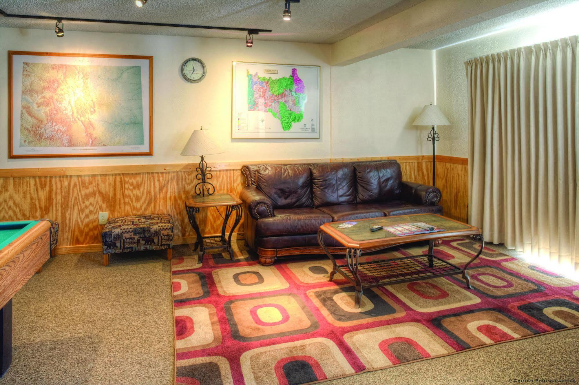 Indian Peaks Hotel 3*
