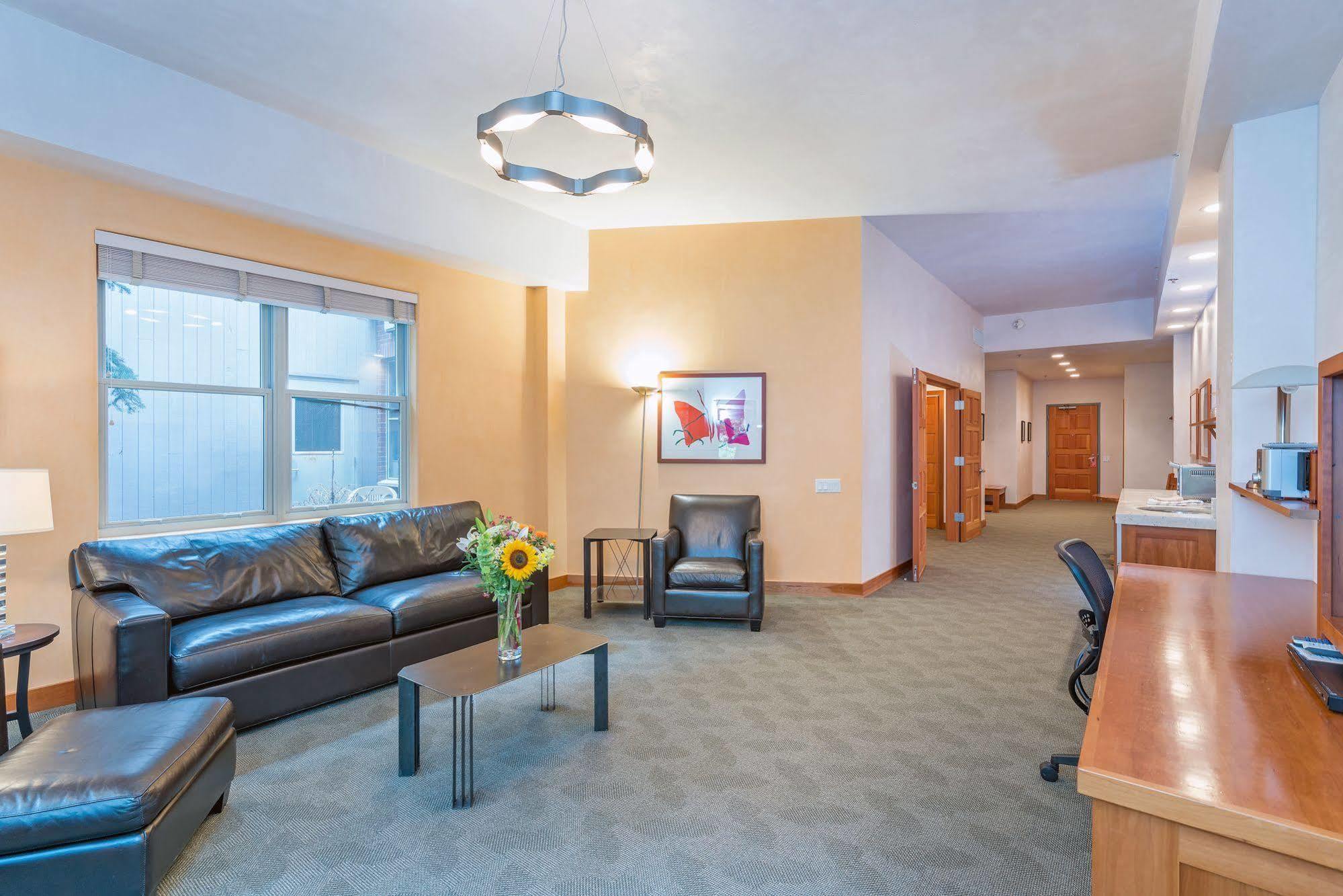 Camel's Garden Hotel 3*