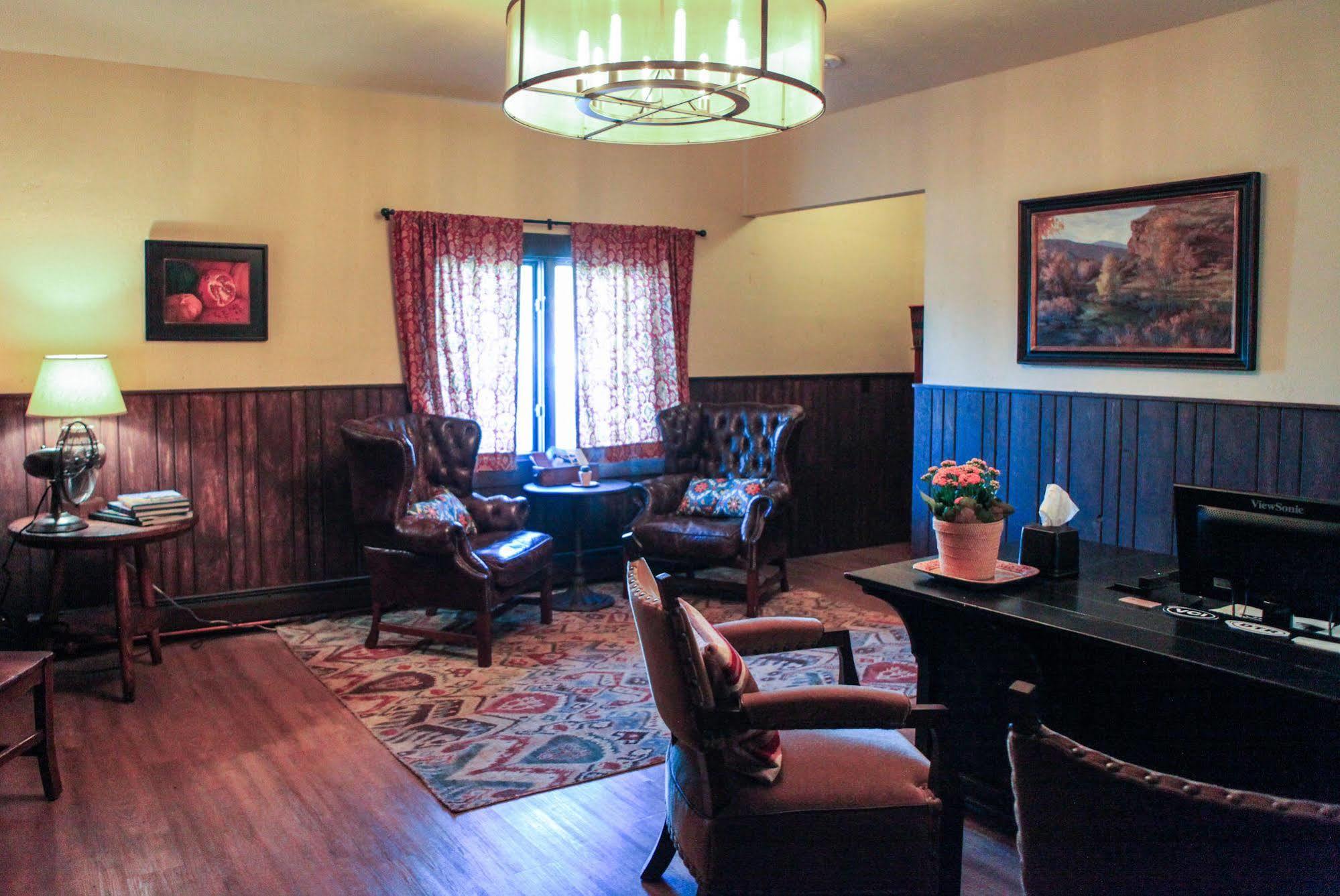 Inn Vasquez Creek 2*