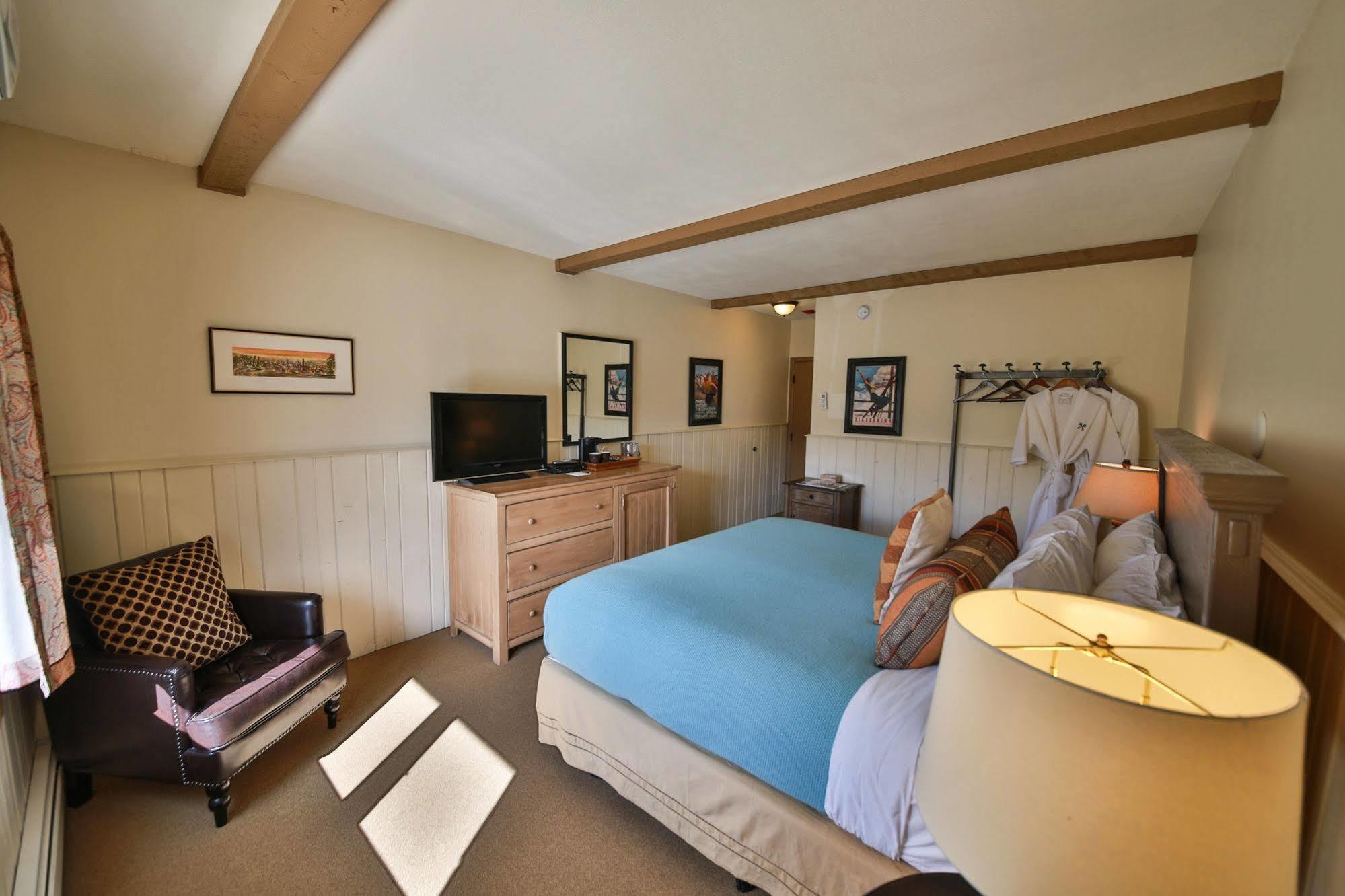 Vasquez Creek Inn 2*