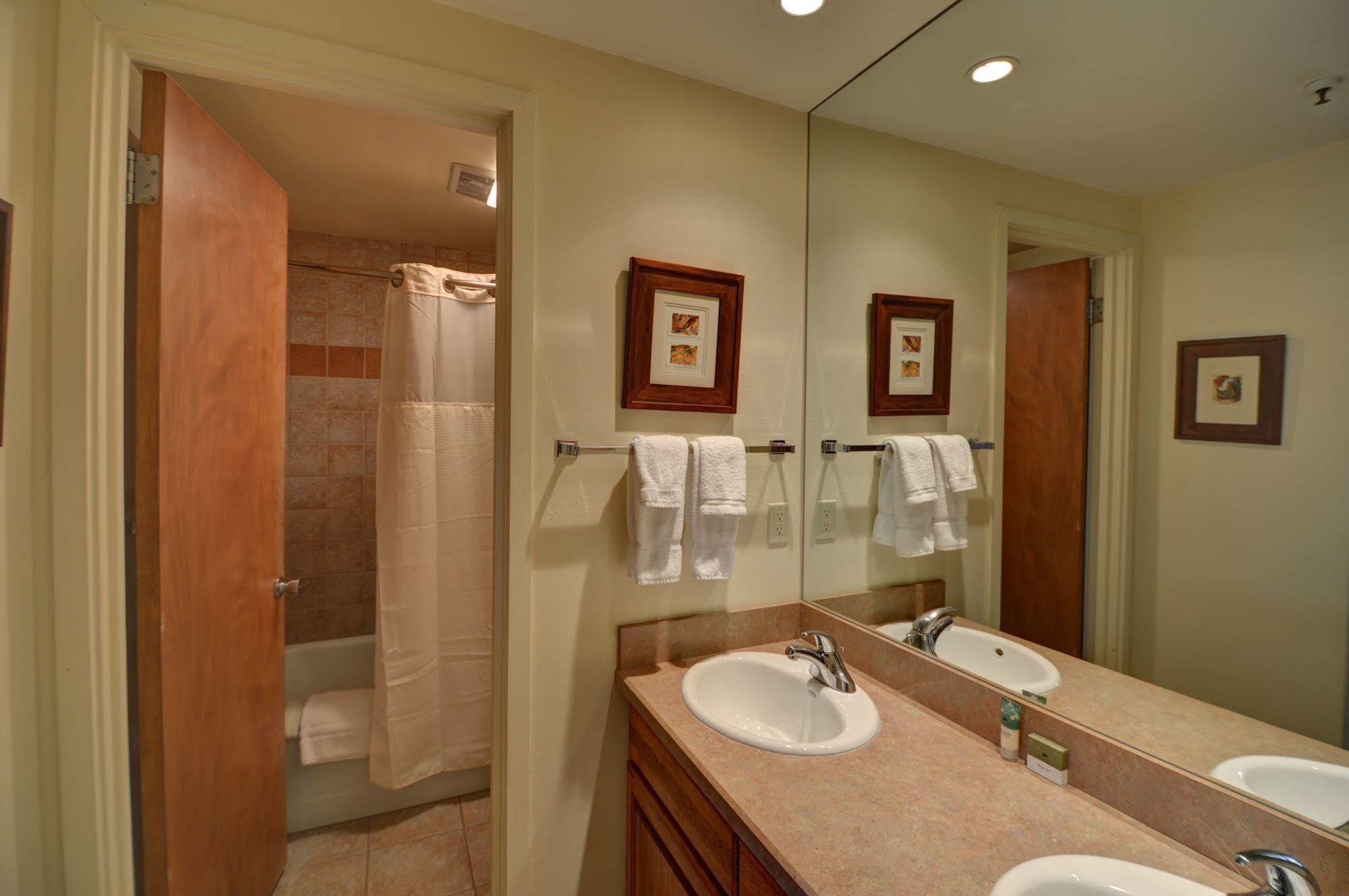 Lichenhearth - Coraltree Collection Aparthotel