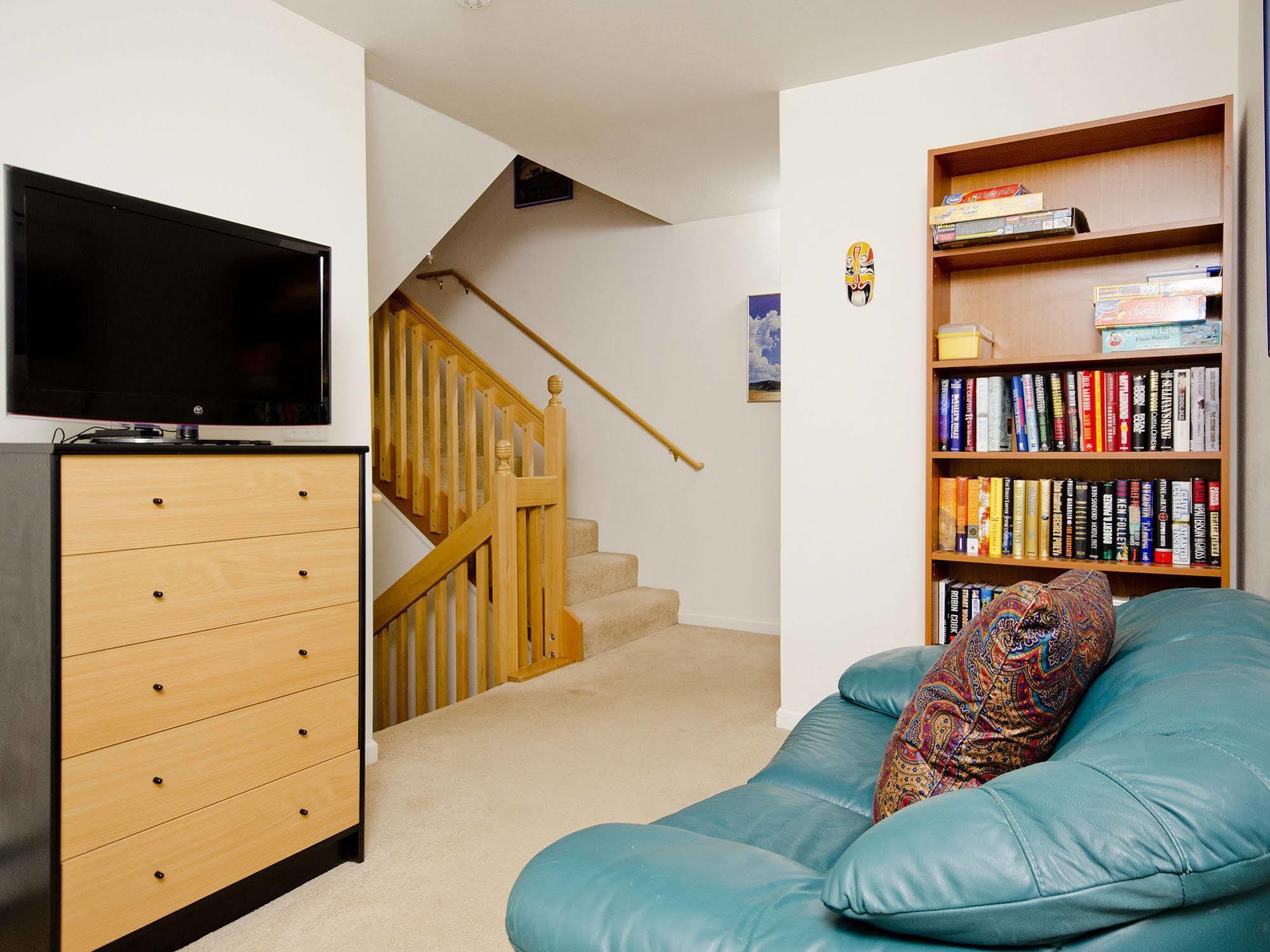 Quail Run Apartment *