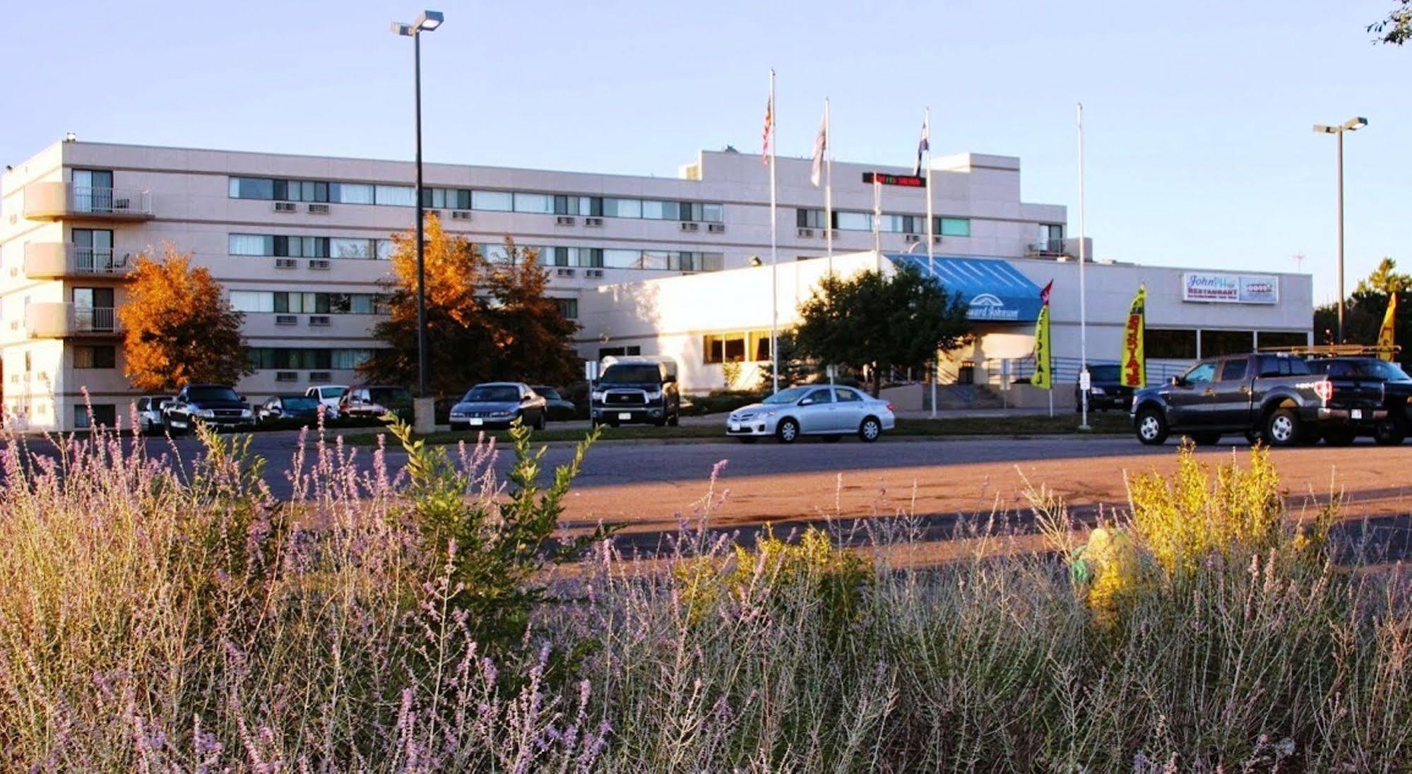 Howard Johnson By Wyndham Denver West 2*