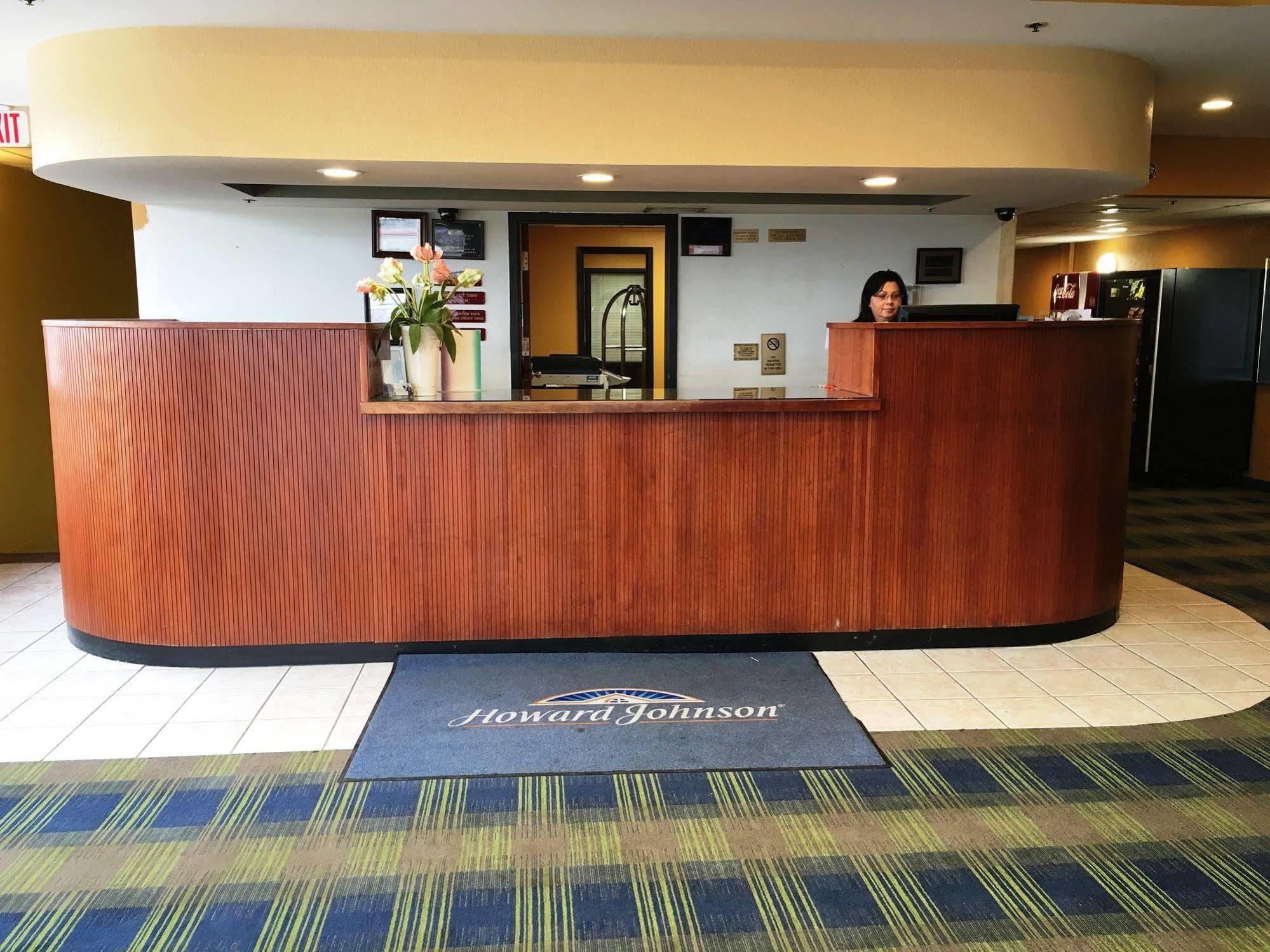 Howard Johnson By Wyndham Denver West