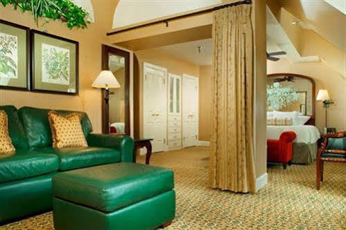 Poste Montane By East West 3*