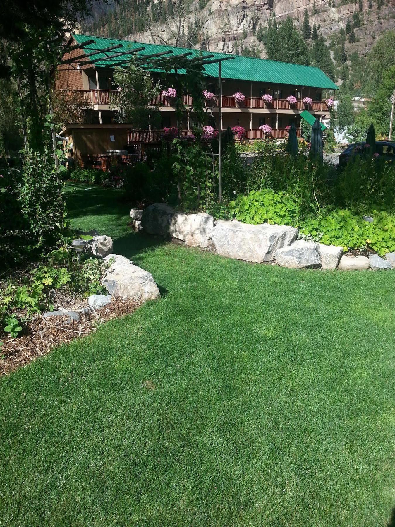 Rivers Edge & 3*