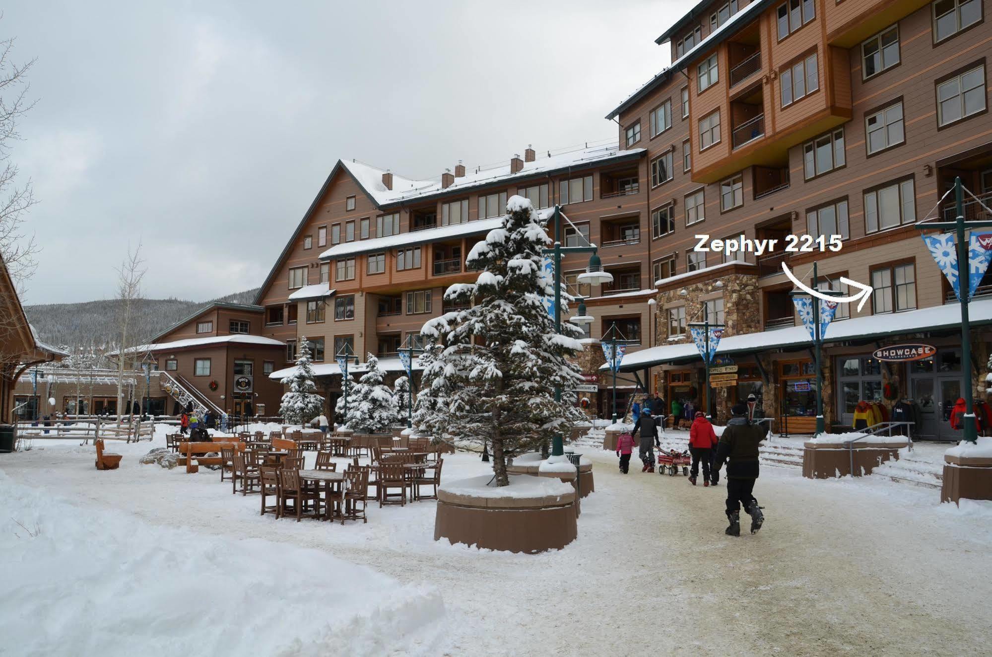 Lodge Zephyr Mountain