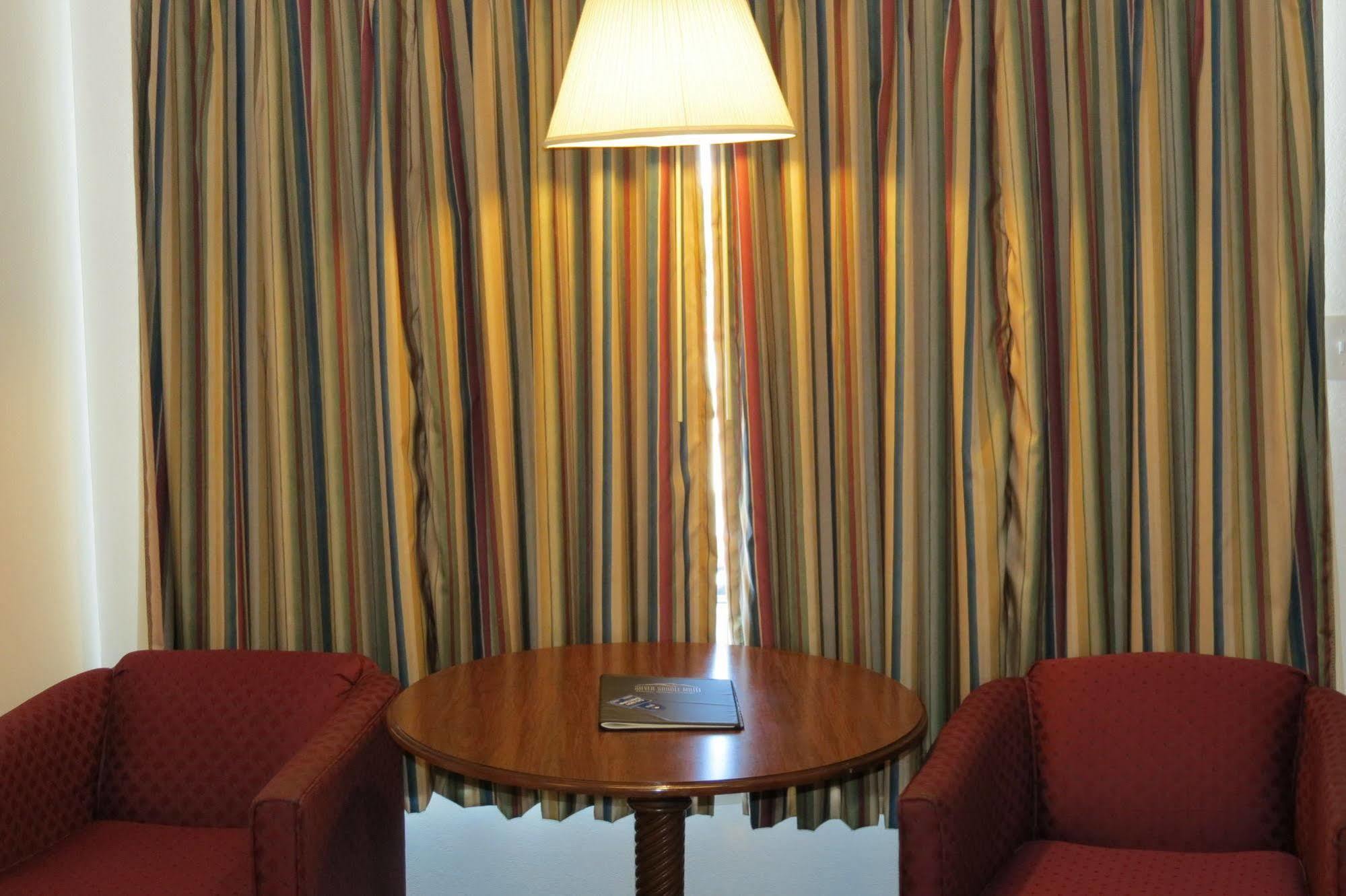 Silver Saddle Motel