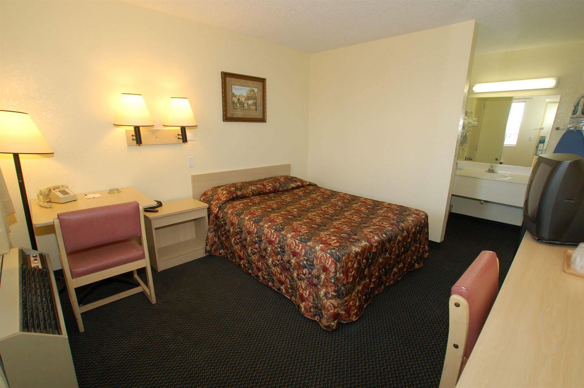 Rodeway Hotel Pueblo