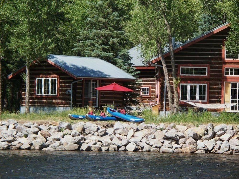 Riverside Meadows Lodge *