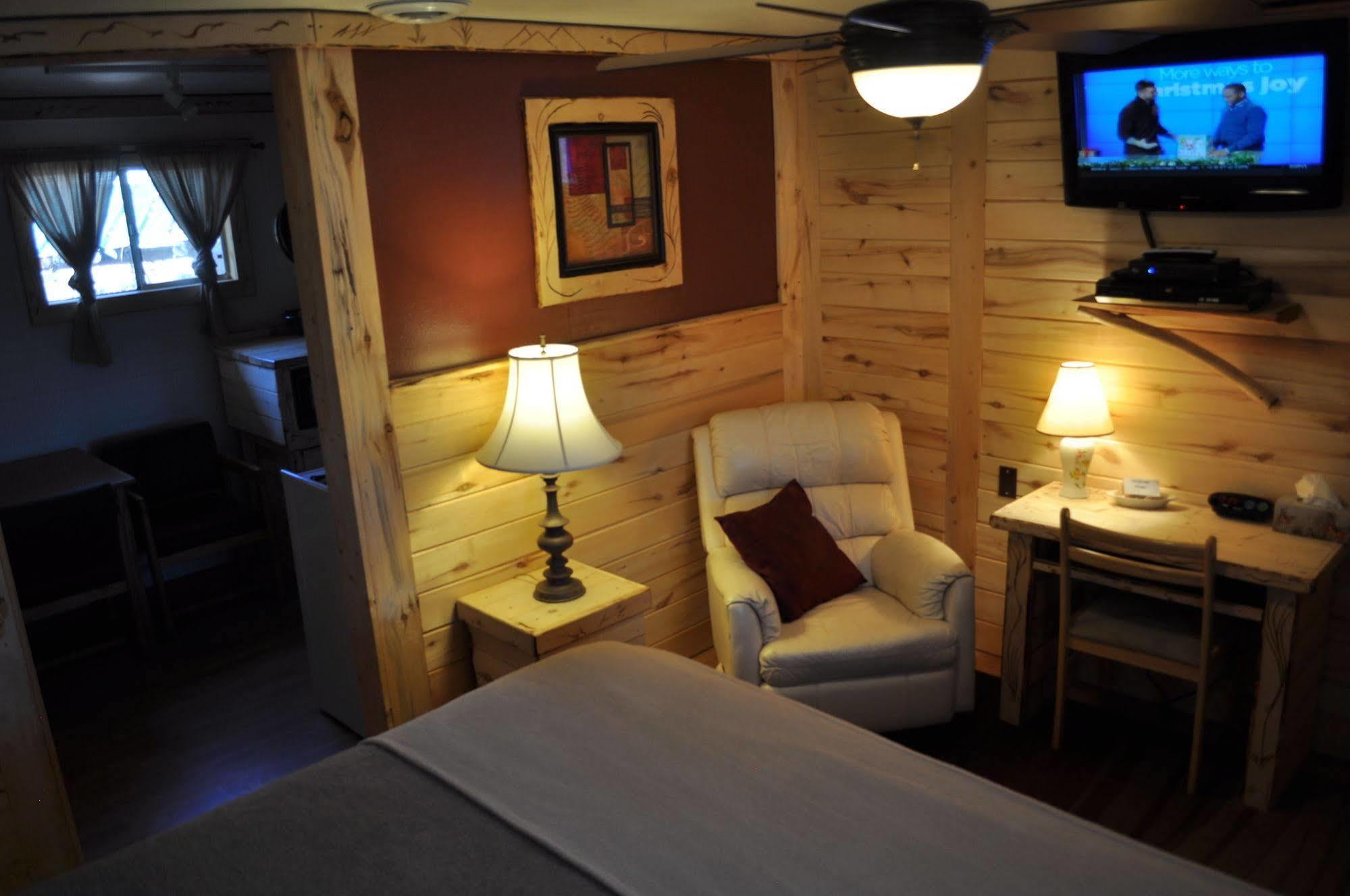 Lodge The *