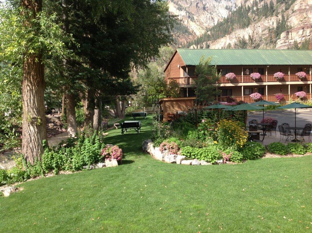 Rivers Edge & 3*