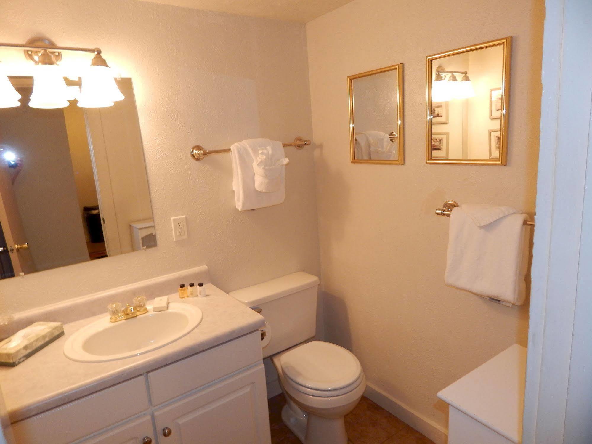 Meadowridge Hotel