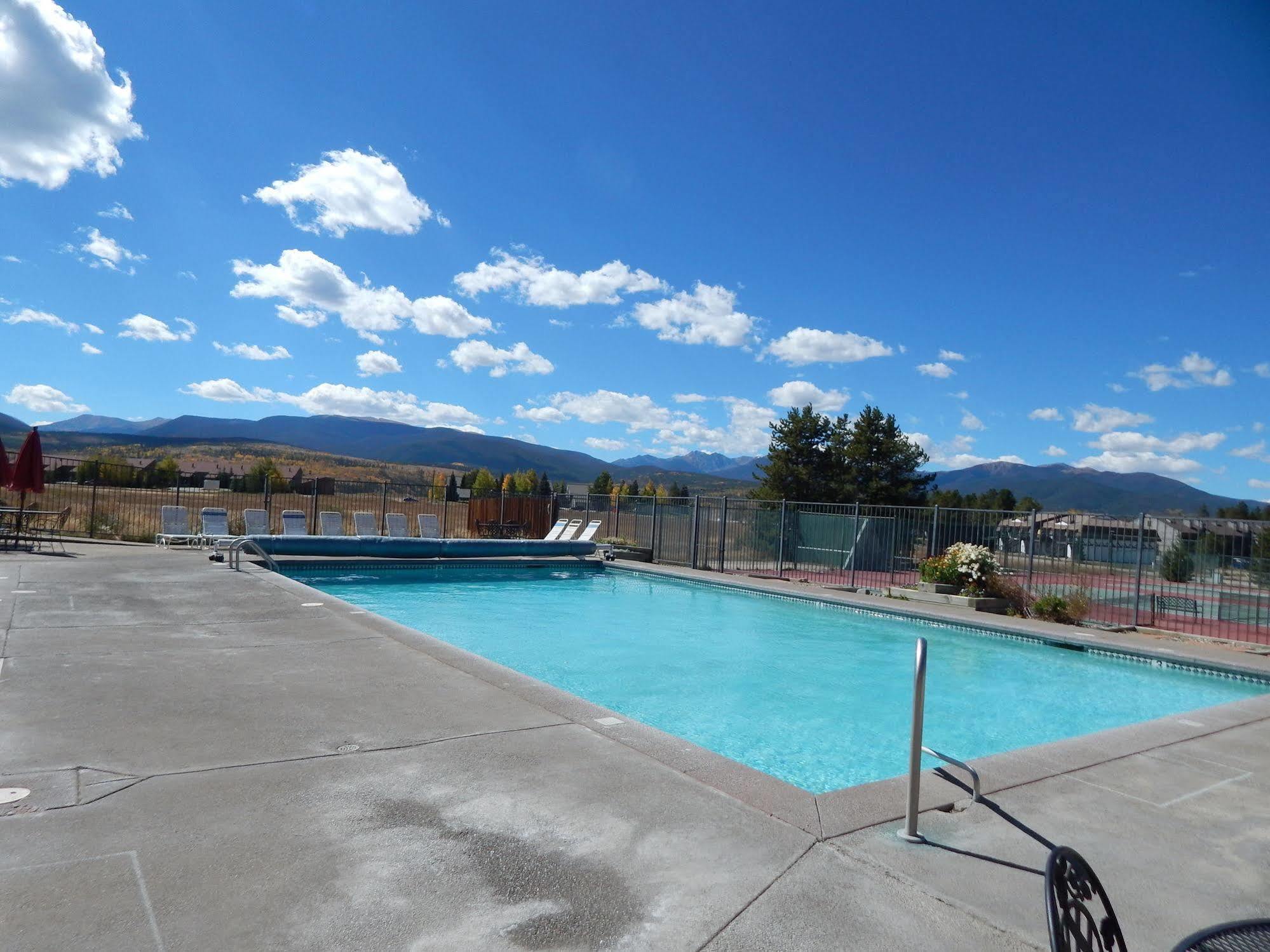 Meadowridge Hotel 2*