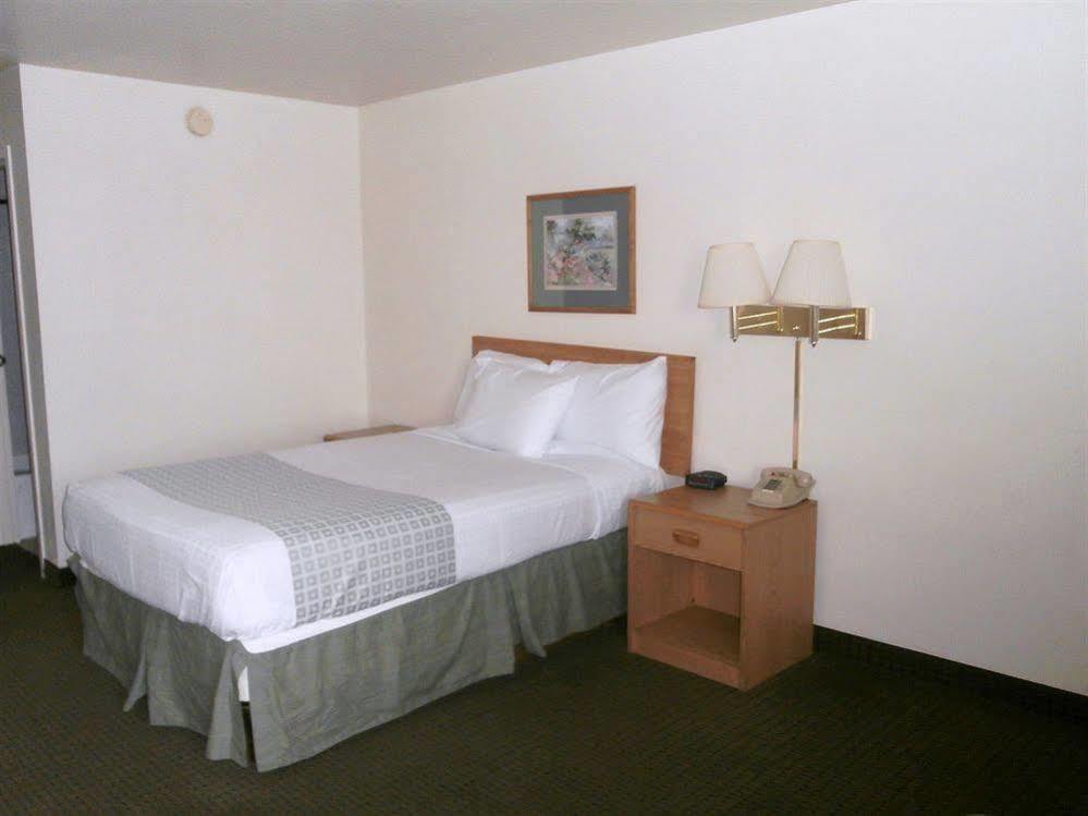 Quality Inn 2*