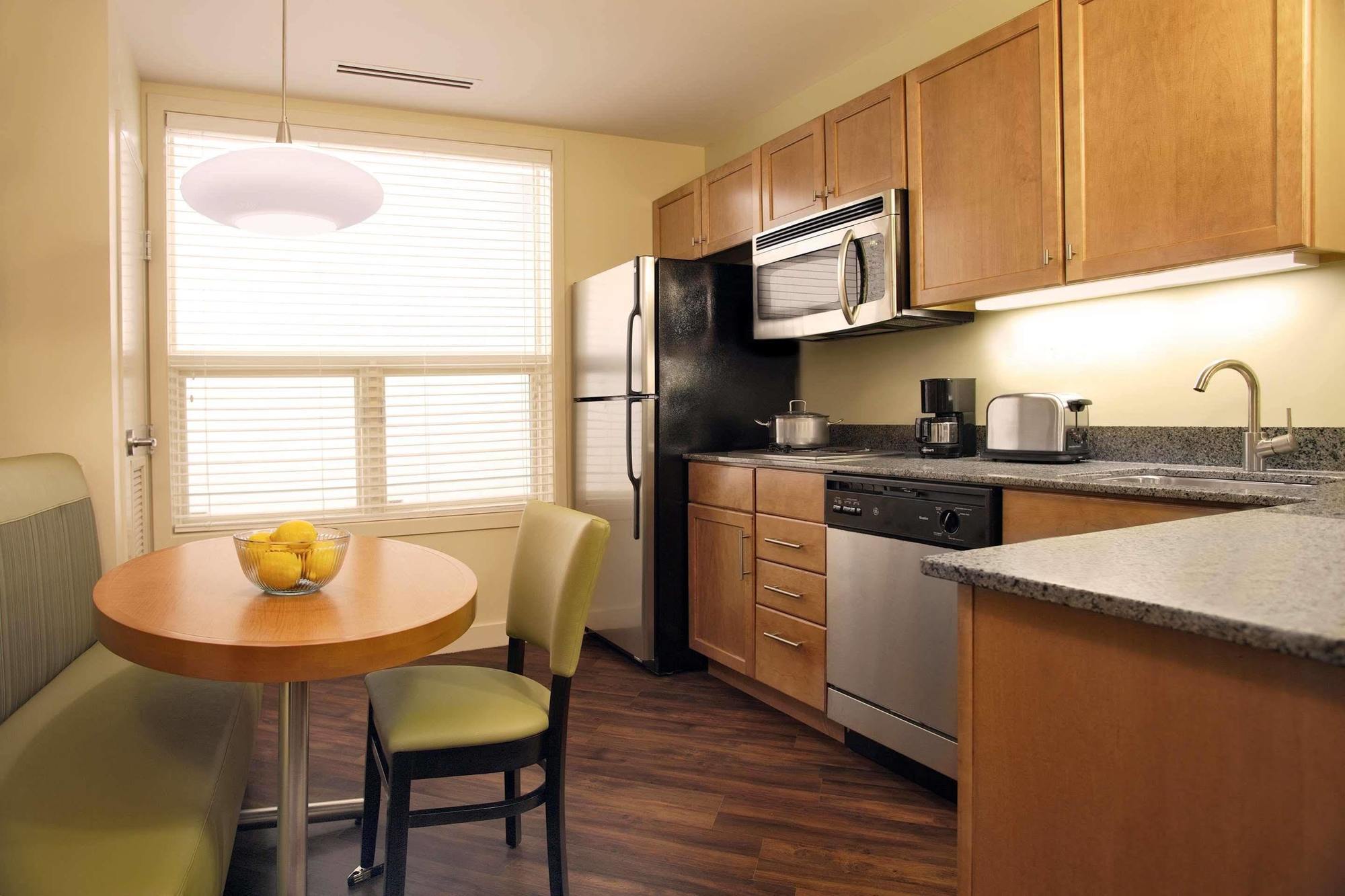 Hyatt House Airport Hotel