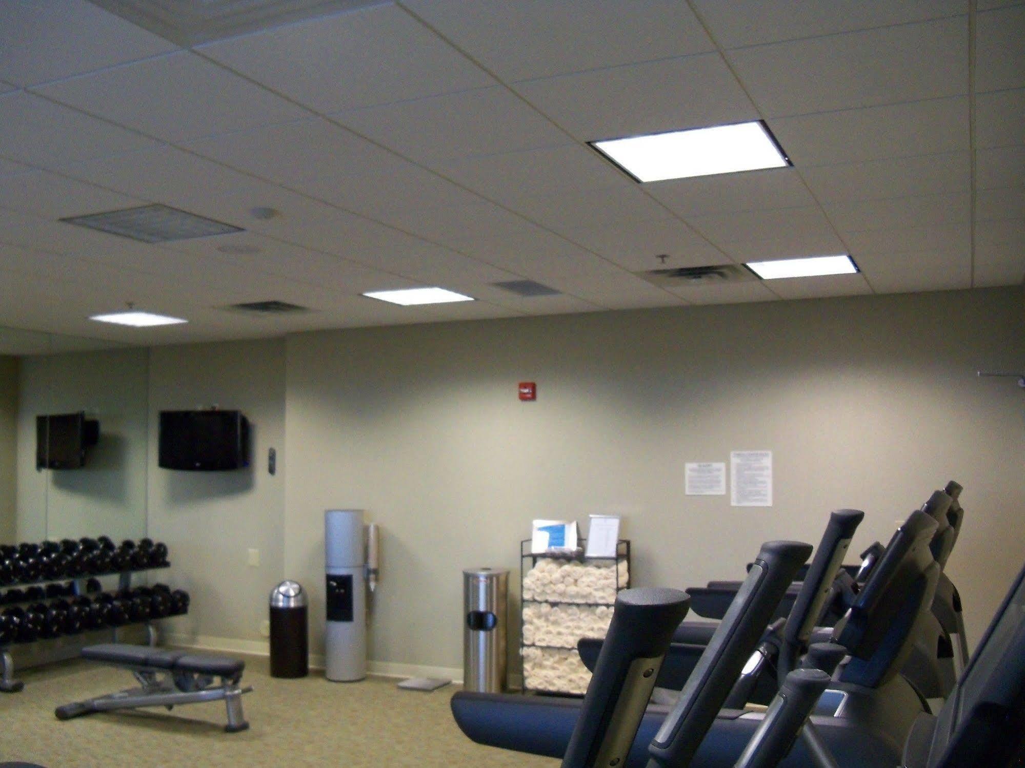 Hyatt House Airport Hotel 3*