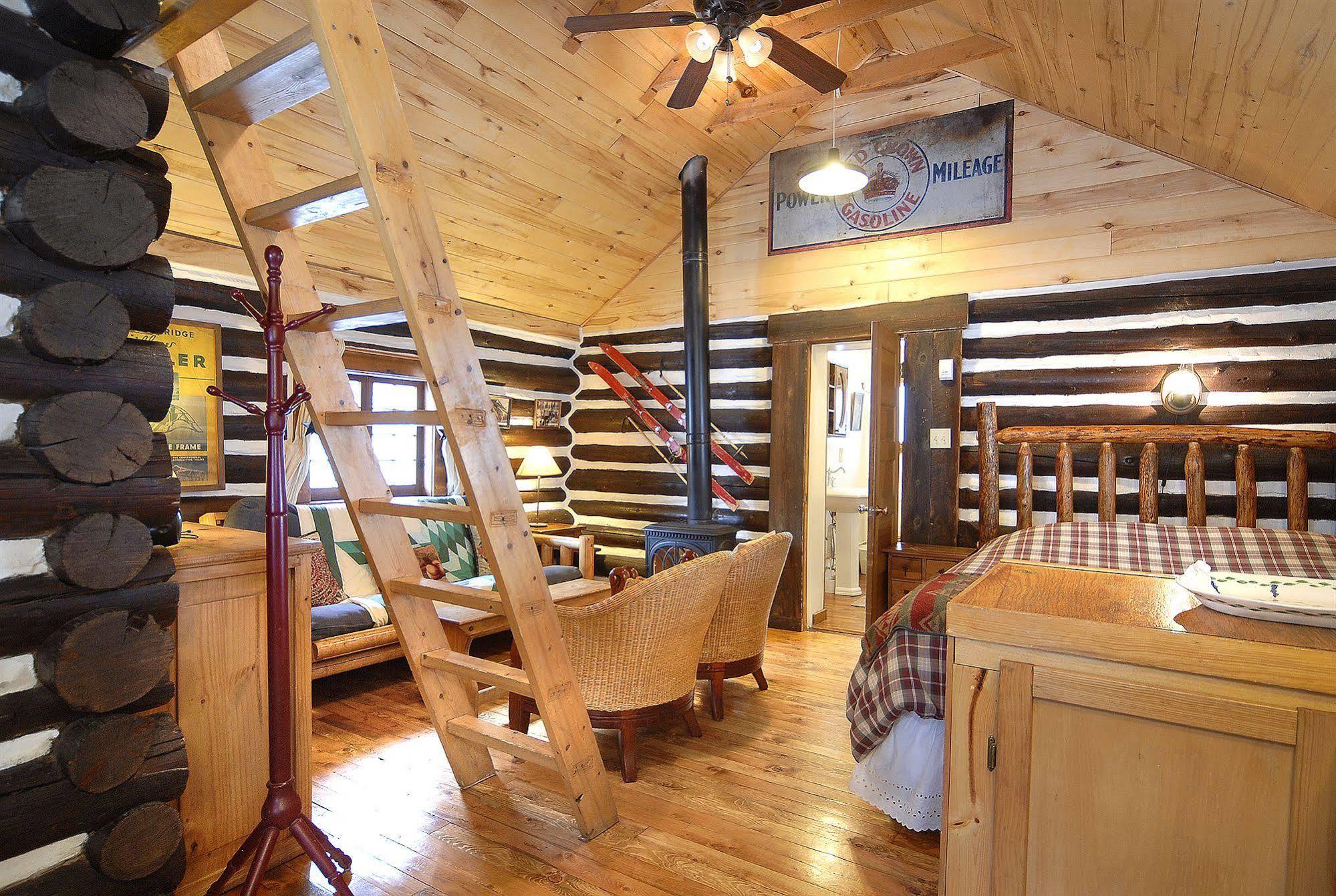 Pioneer Guest Resort 3*