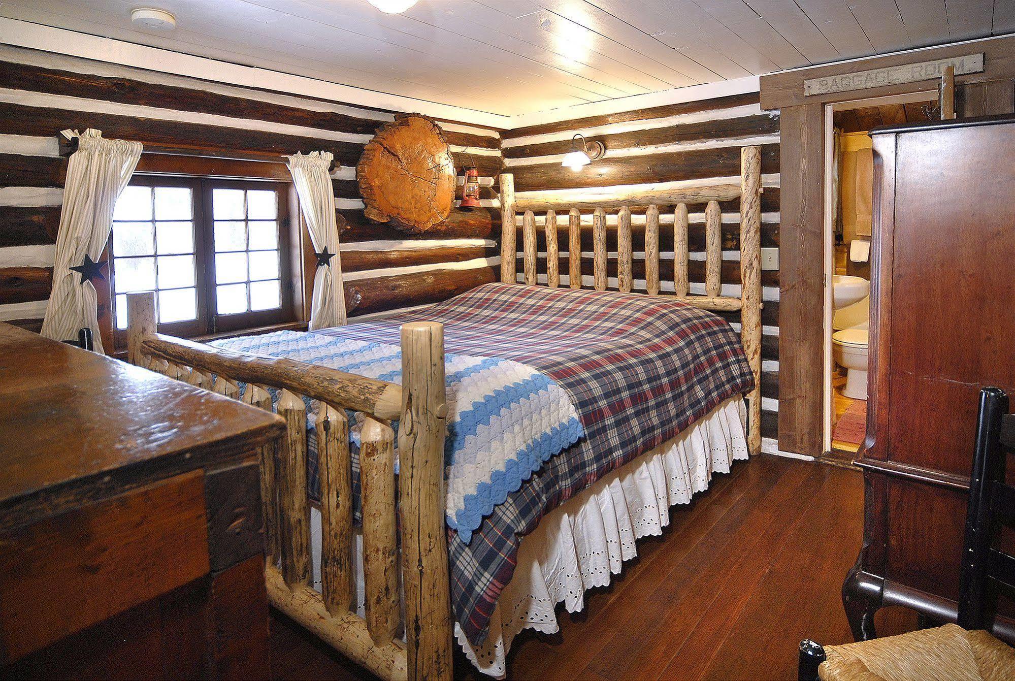 Pioneer Guest 3* Crested Butte