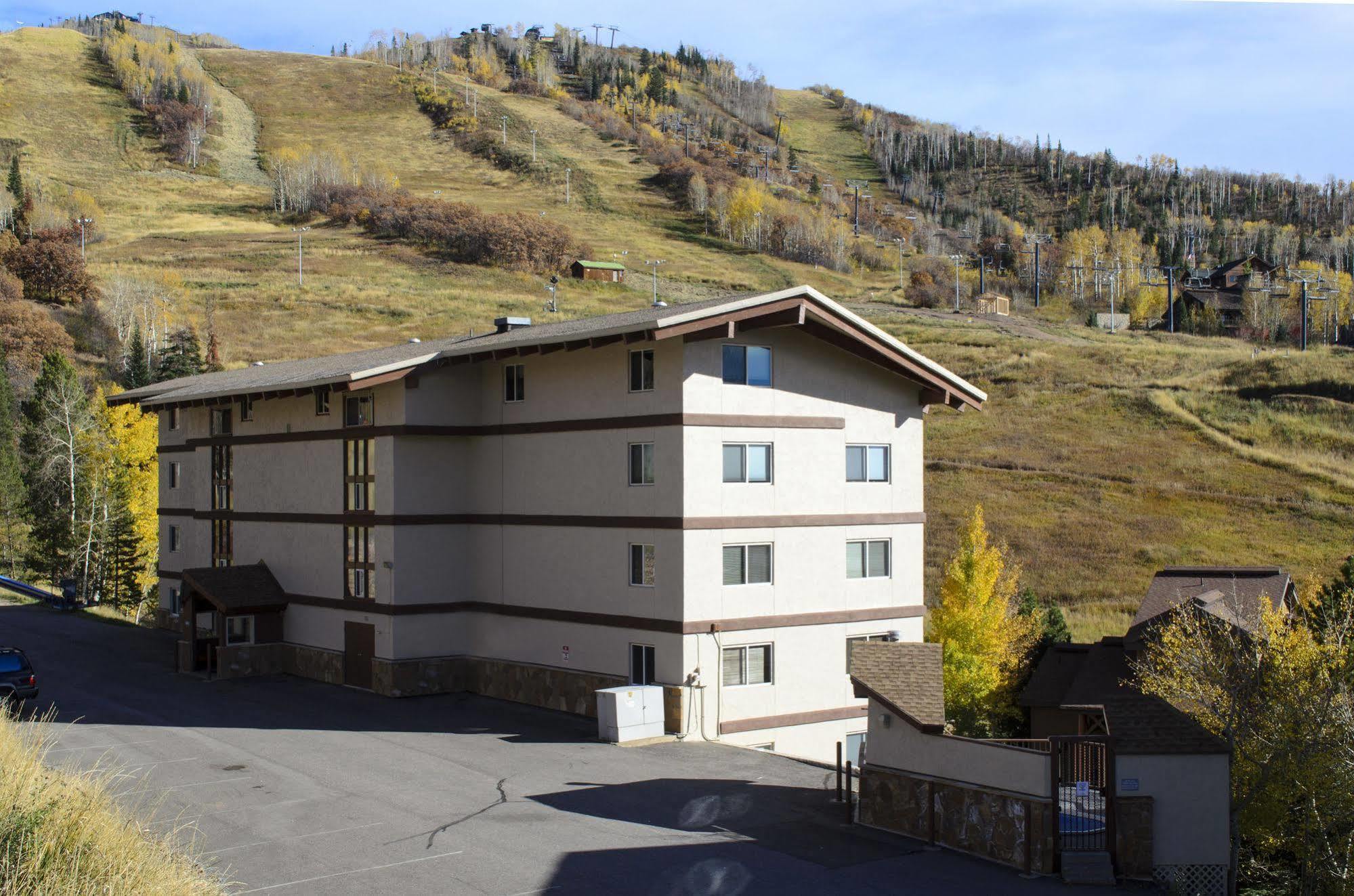 Storm Meadows At Christie Base Resort