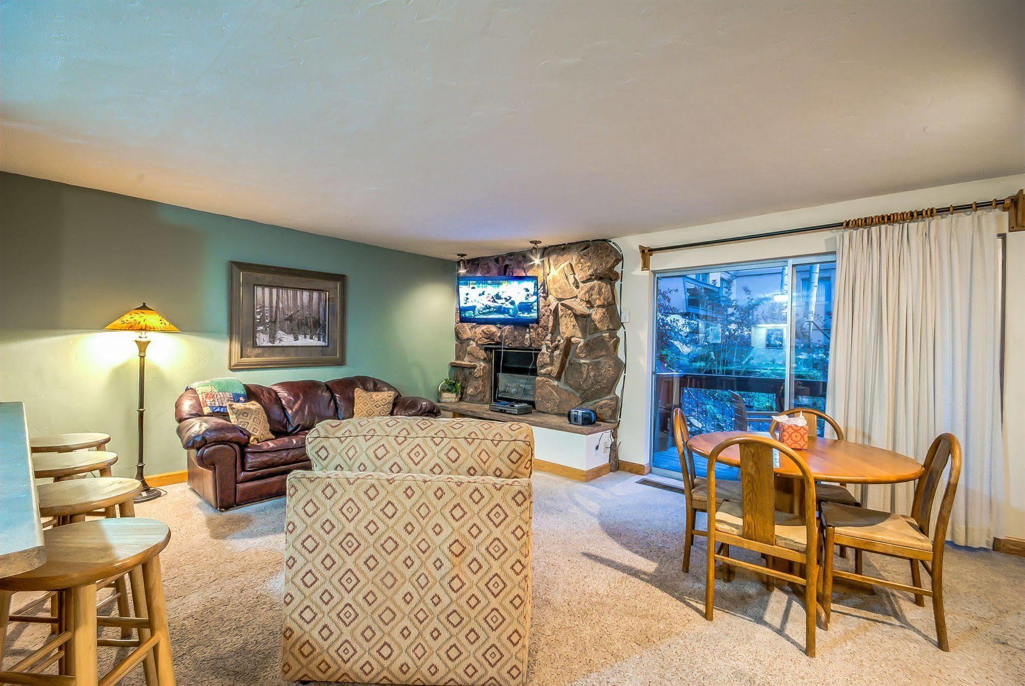 Apartment Storm Meadows East Slopeside