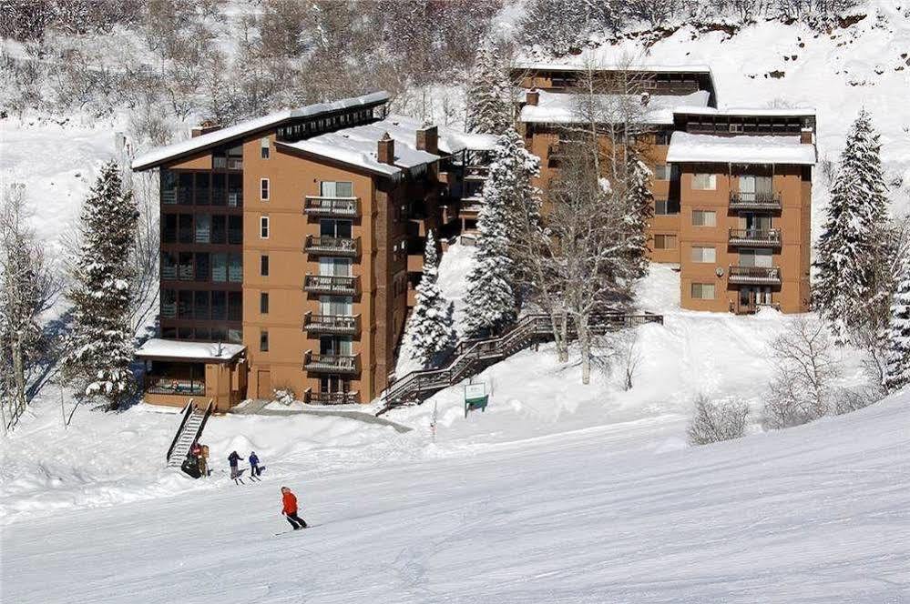 Apartment Storm Meadows East Slopeside