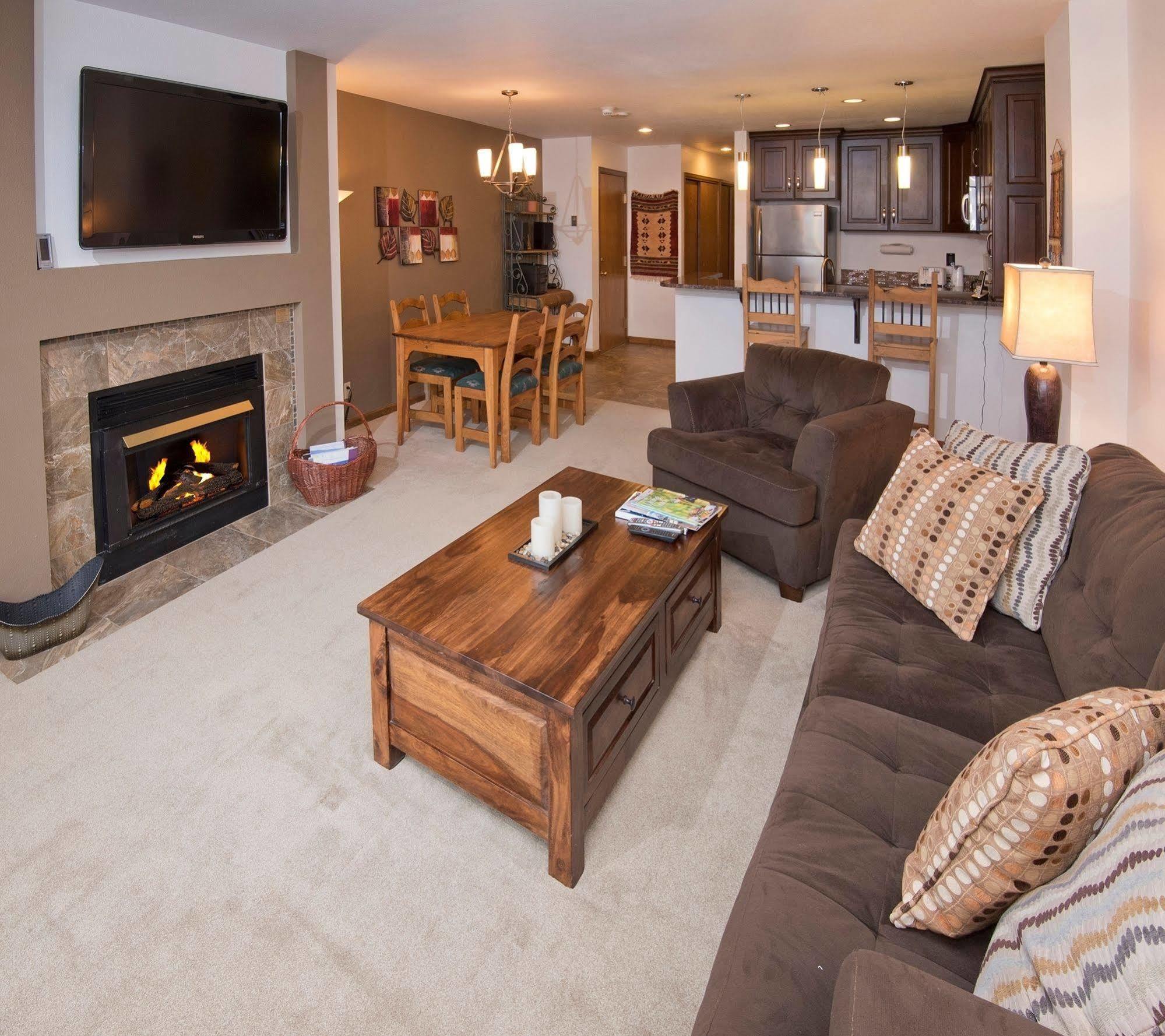 Lodge Seasons At