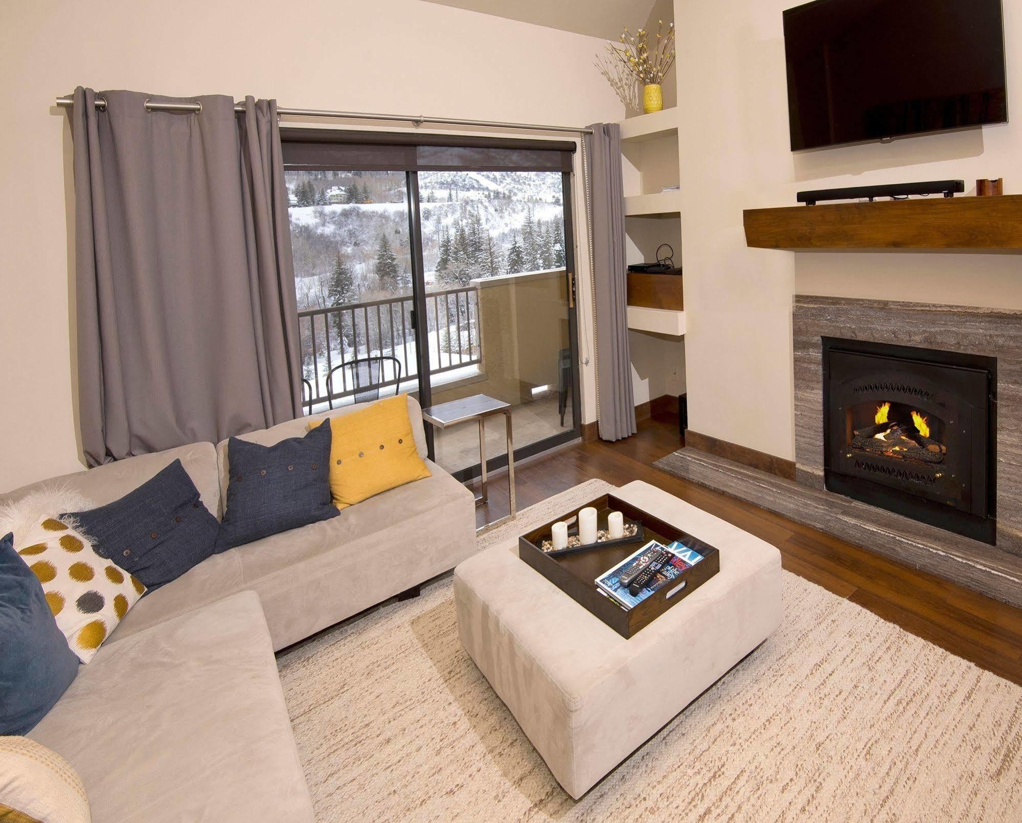 Lodge Seasons At