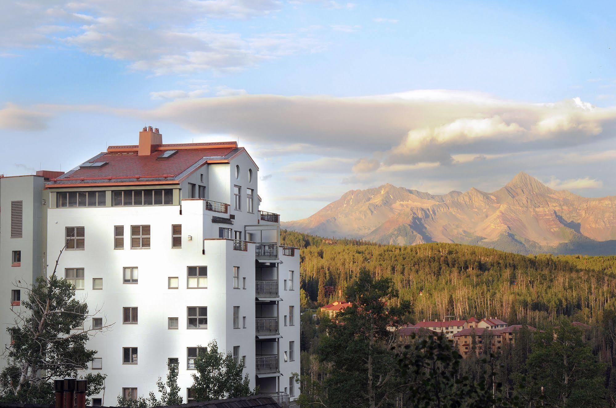 Resort The Peaks And
