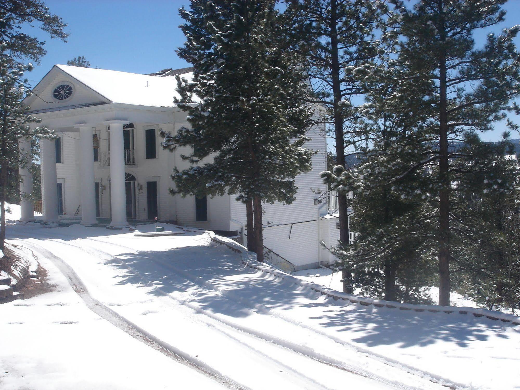 Pikes Peak Paradise Bed & Breakfast 3*