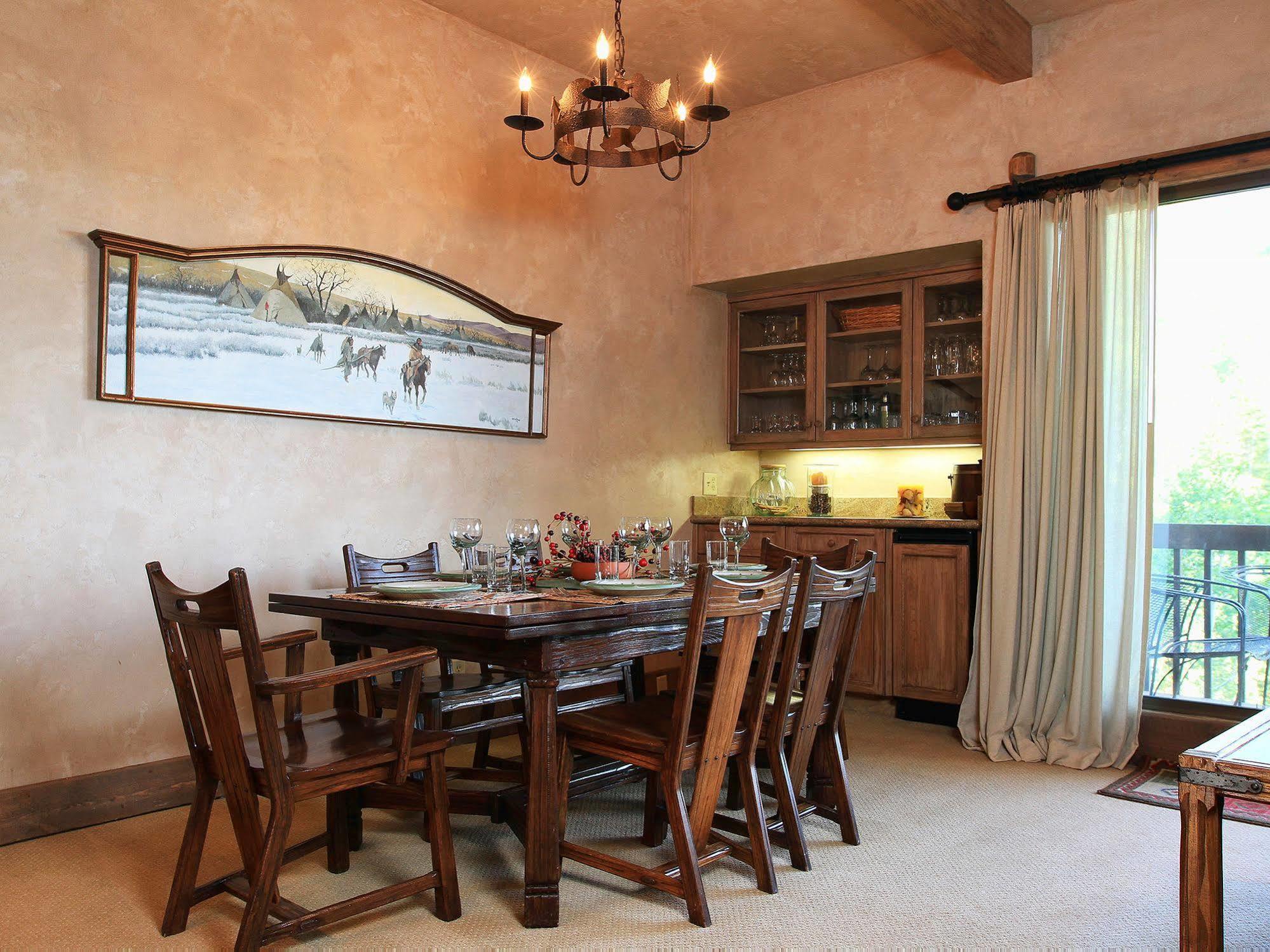 Storm Meadows Townhomes 3*