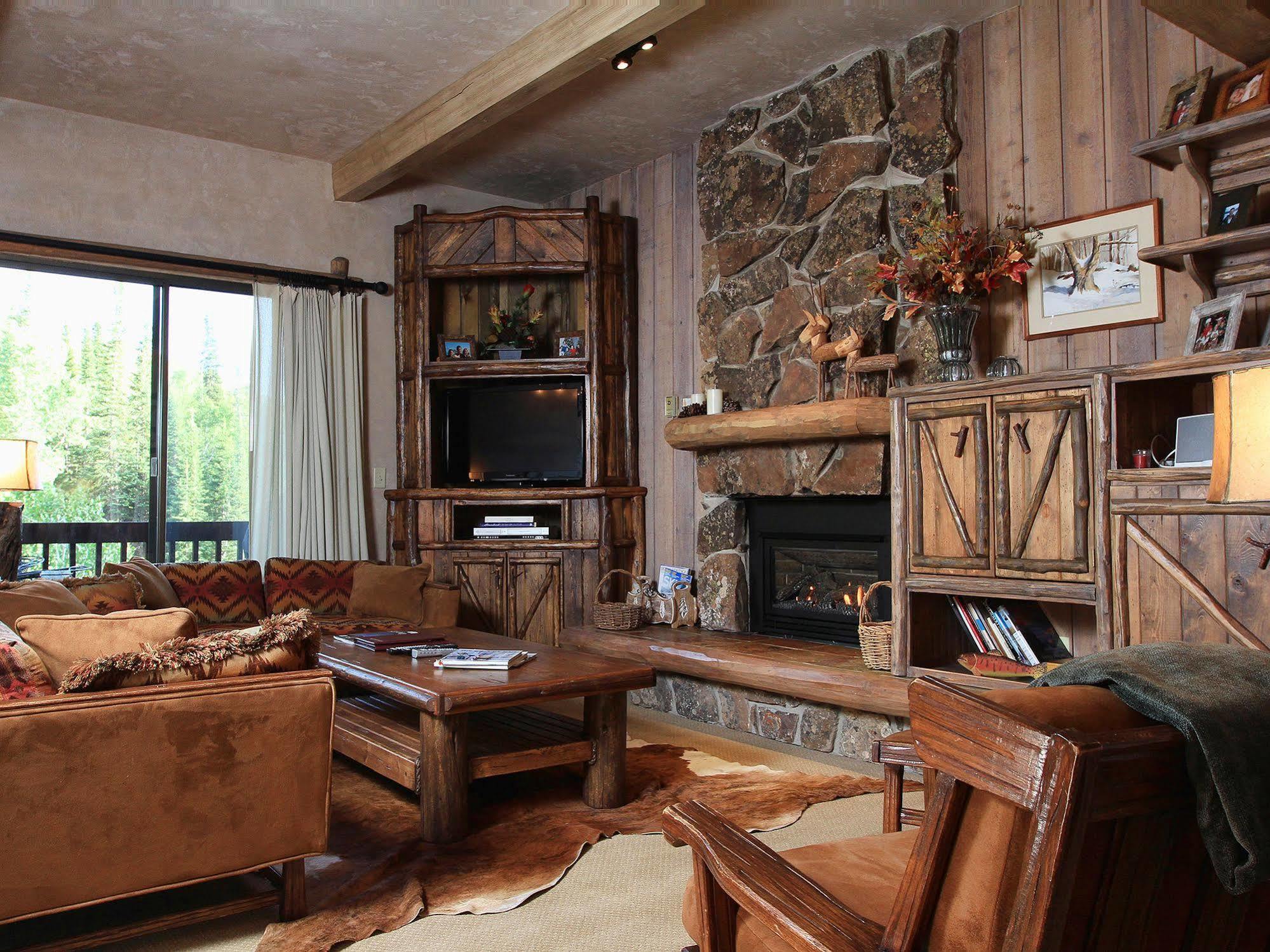 Storm Meadows Townhomes 3*
