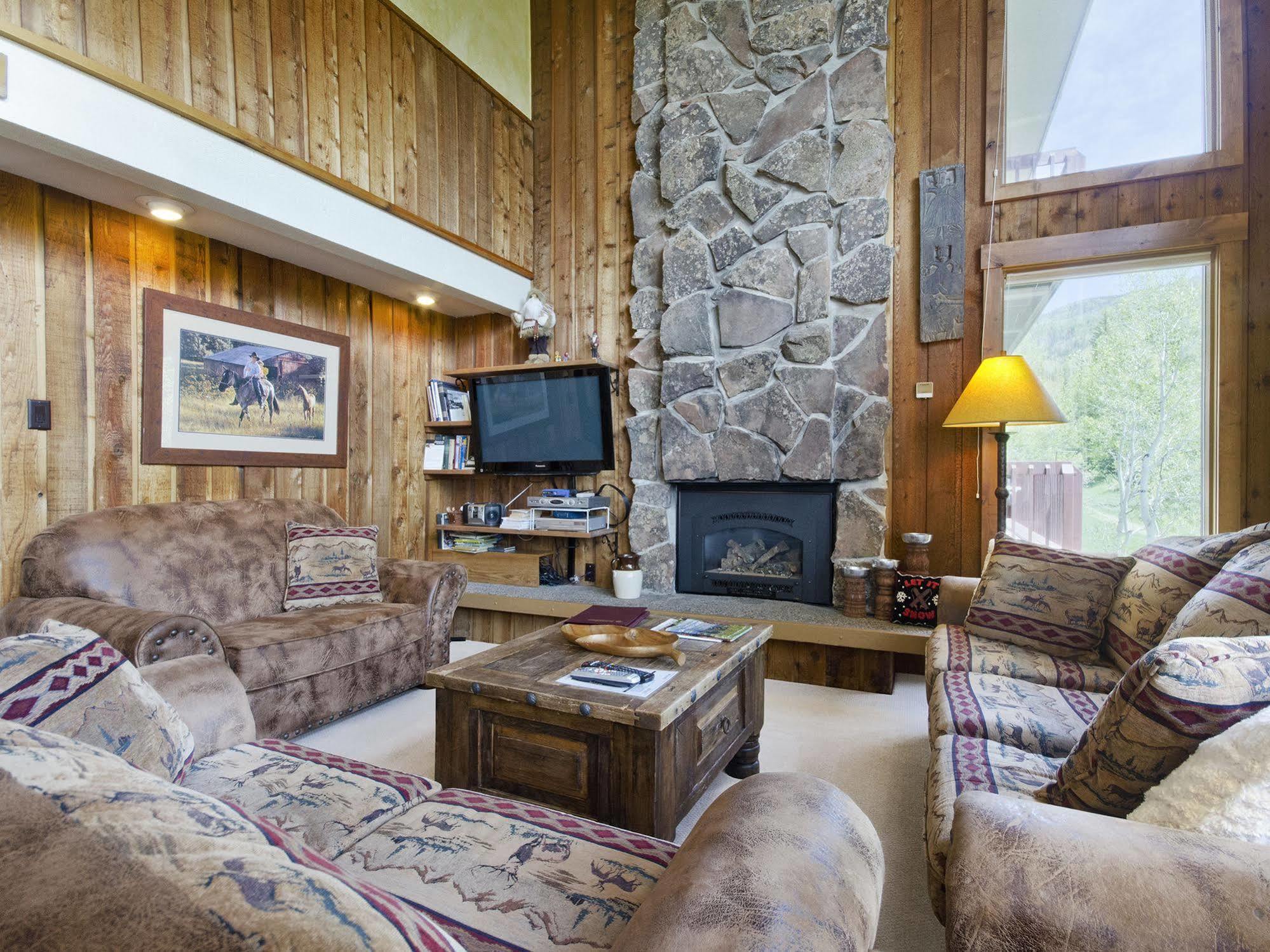 Storm Meadows Townhomes 3*