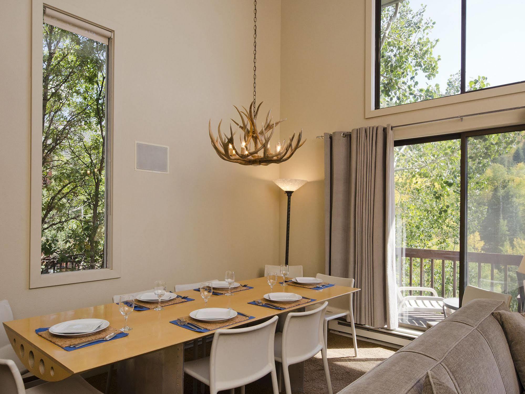 Storm Meadows Townhomes 3*