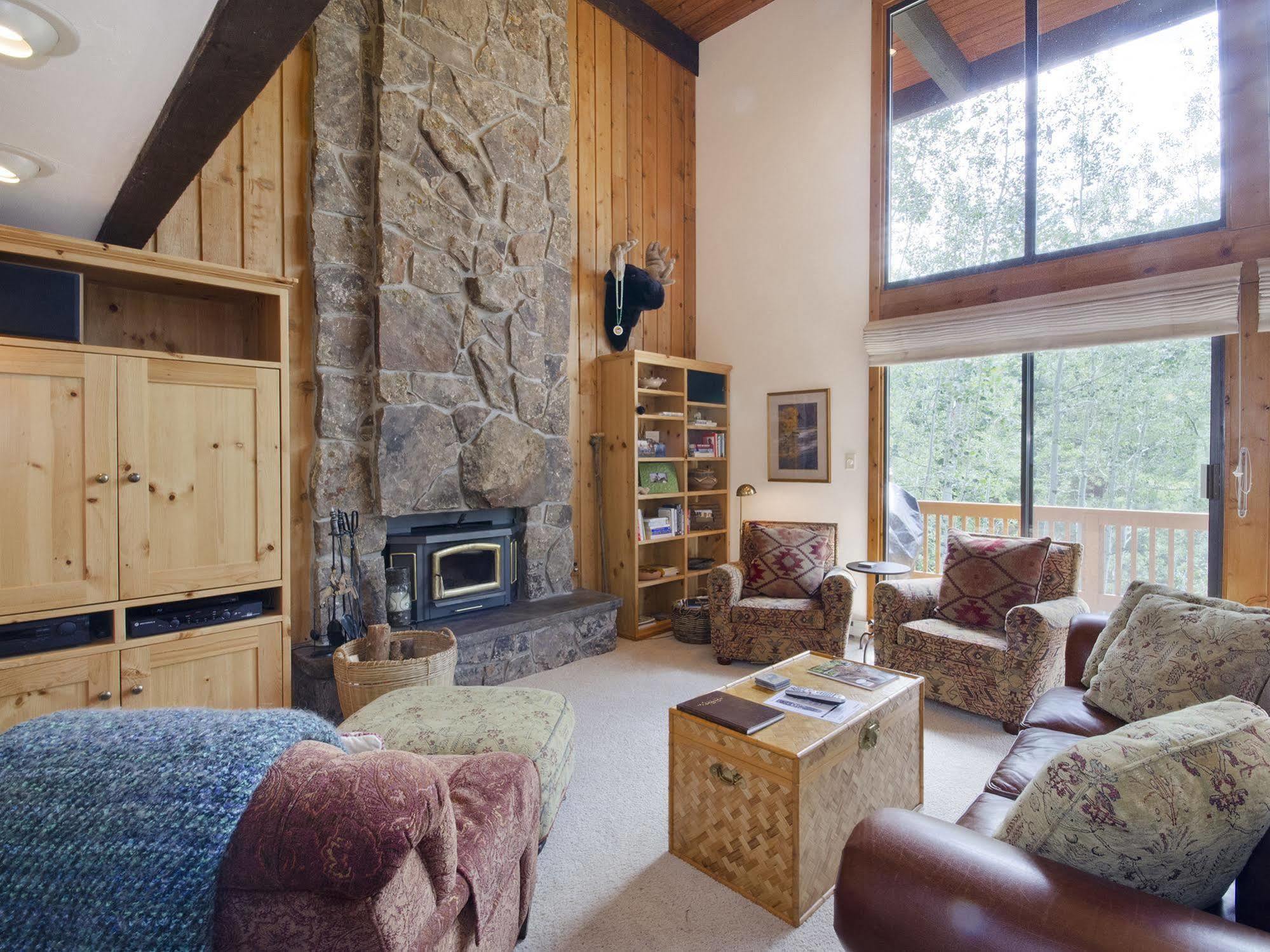Storm Meadows Townhomes 3*