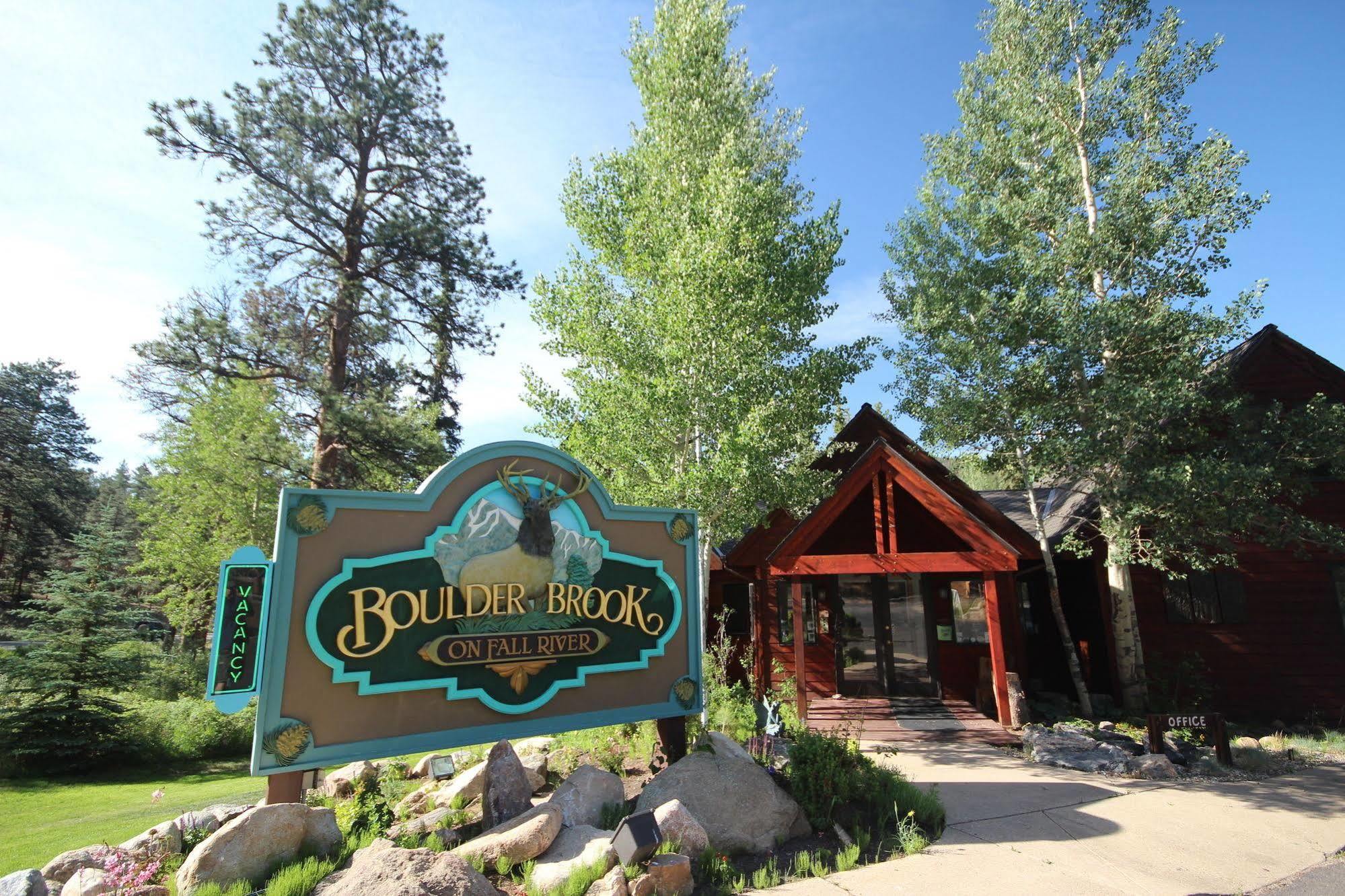 Hotel Boulder Brook On Fall River 3*