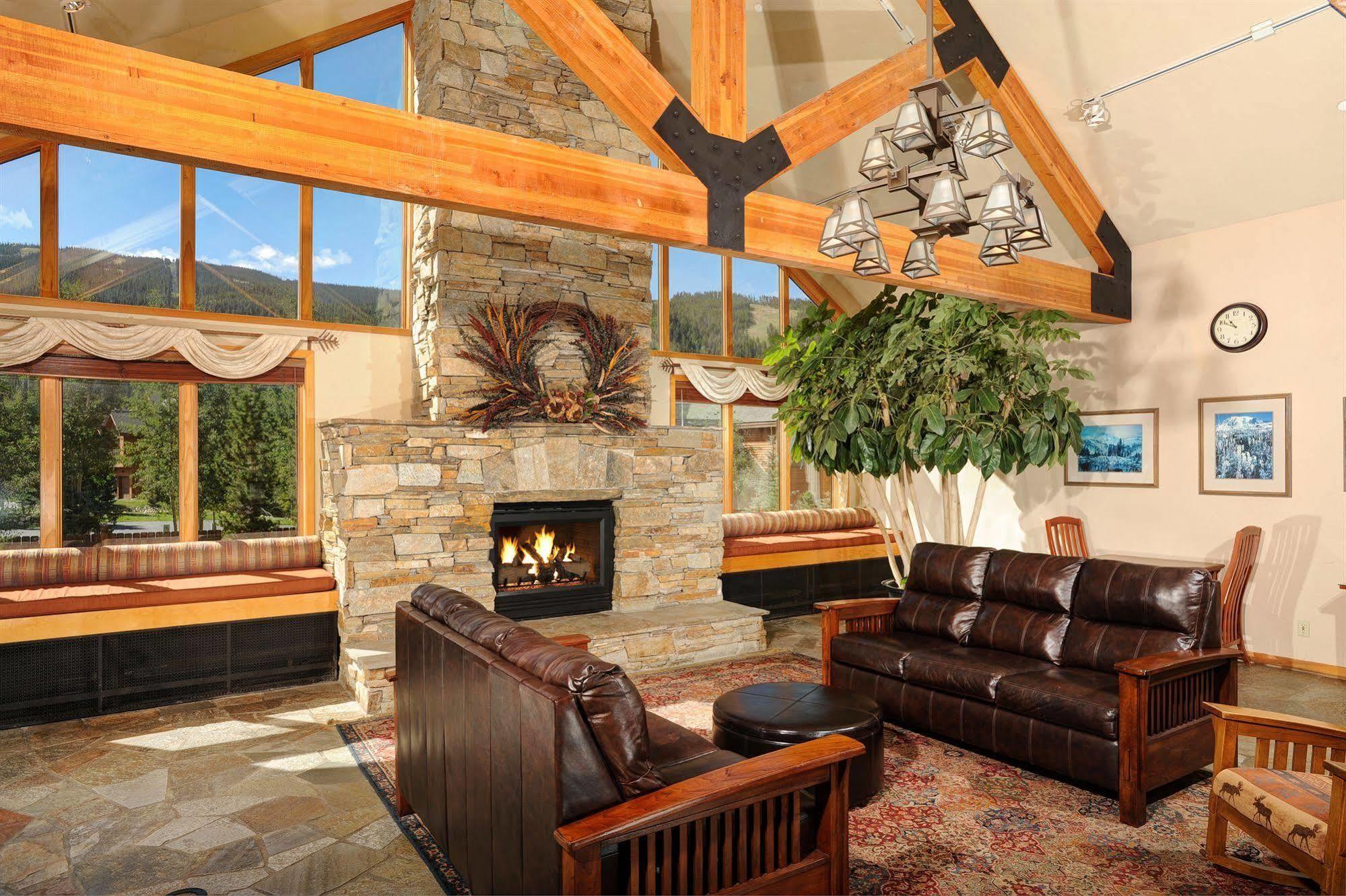 Resort Gateway Mountain By