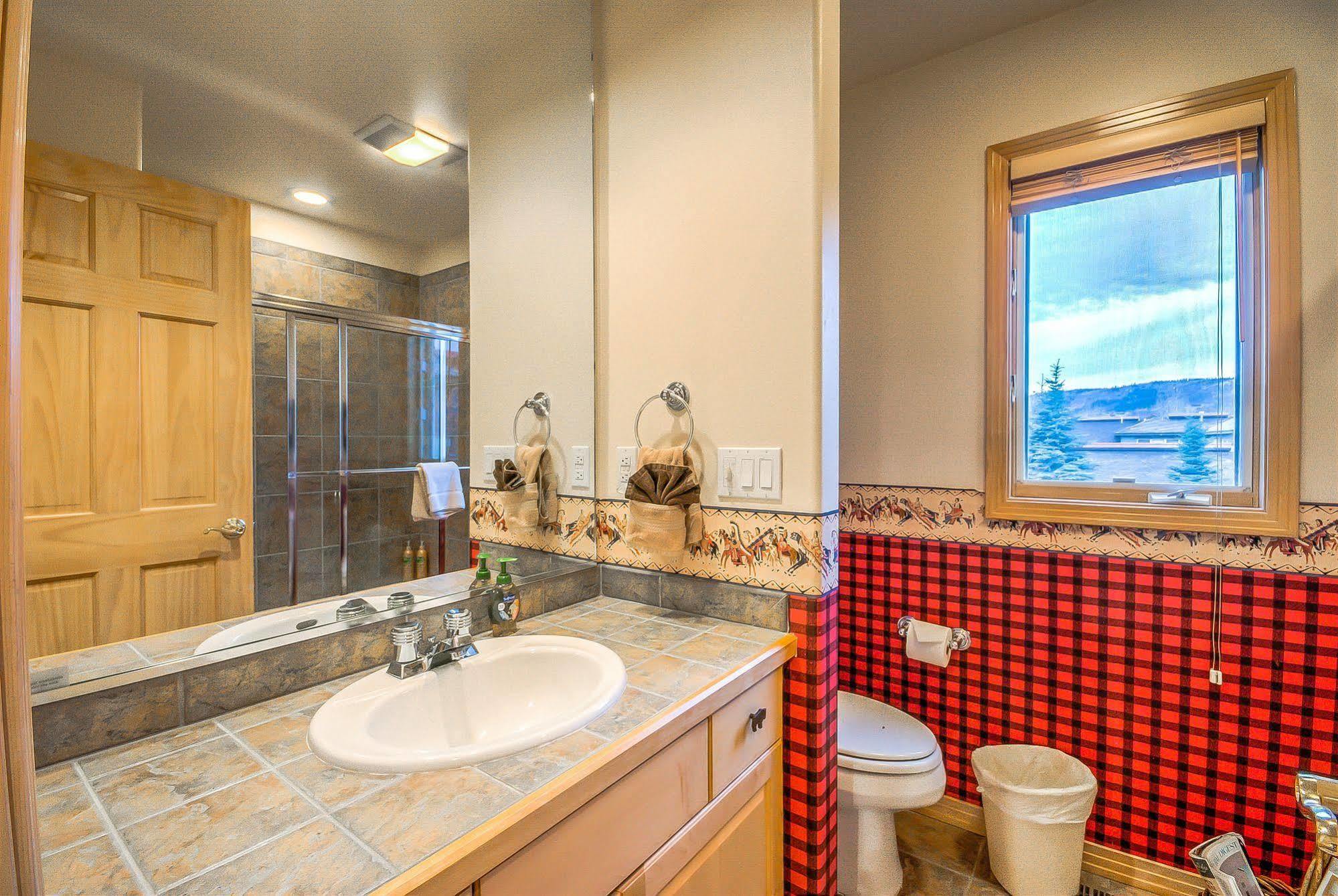 Cascades At Eagleridge By Retreatia