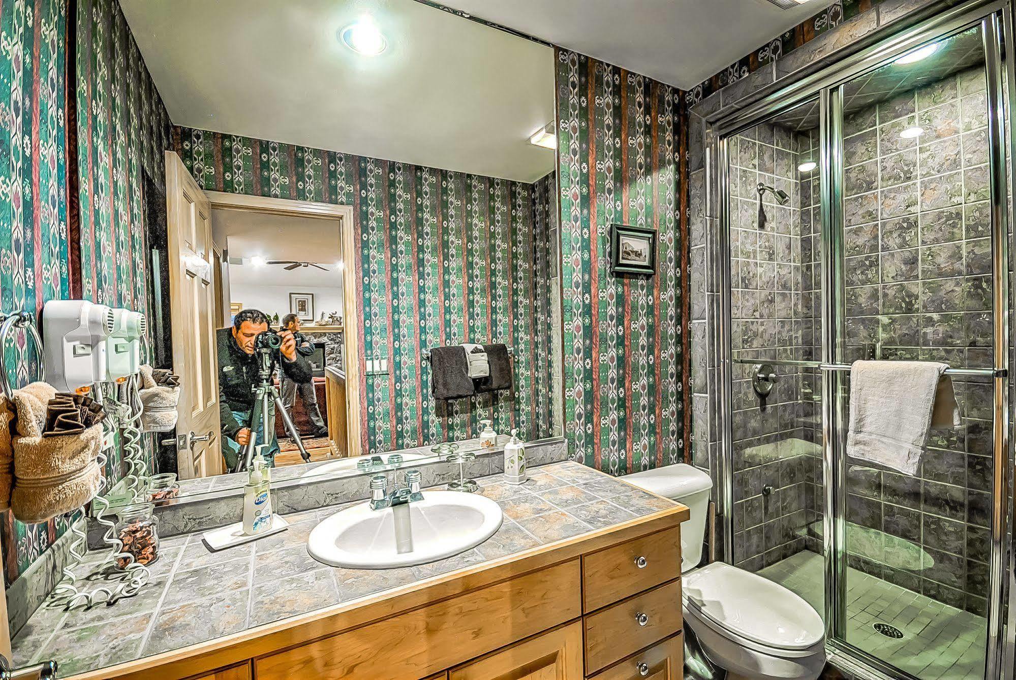 Apartment Cascades At Eagleridge By Retreatia