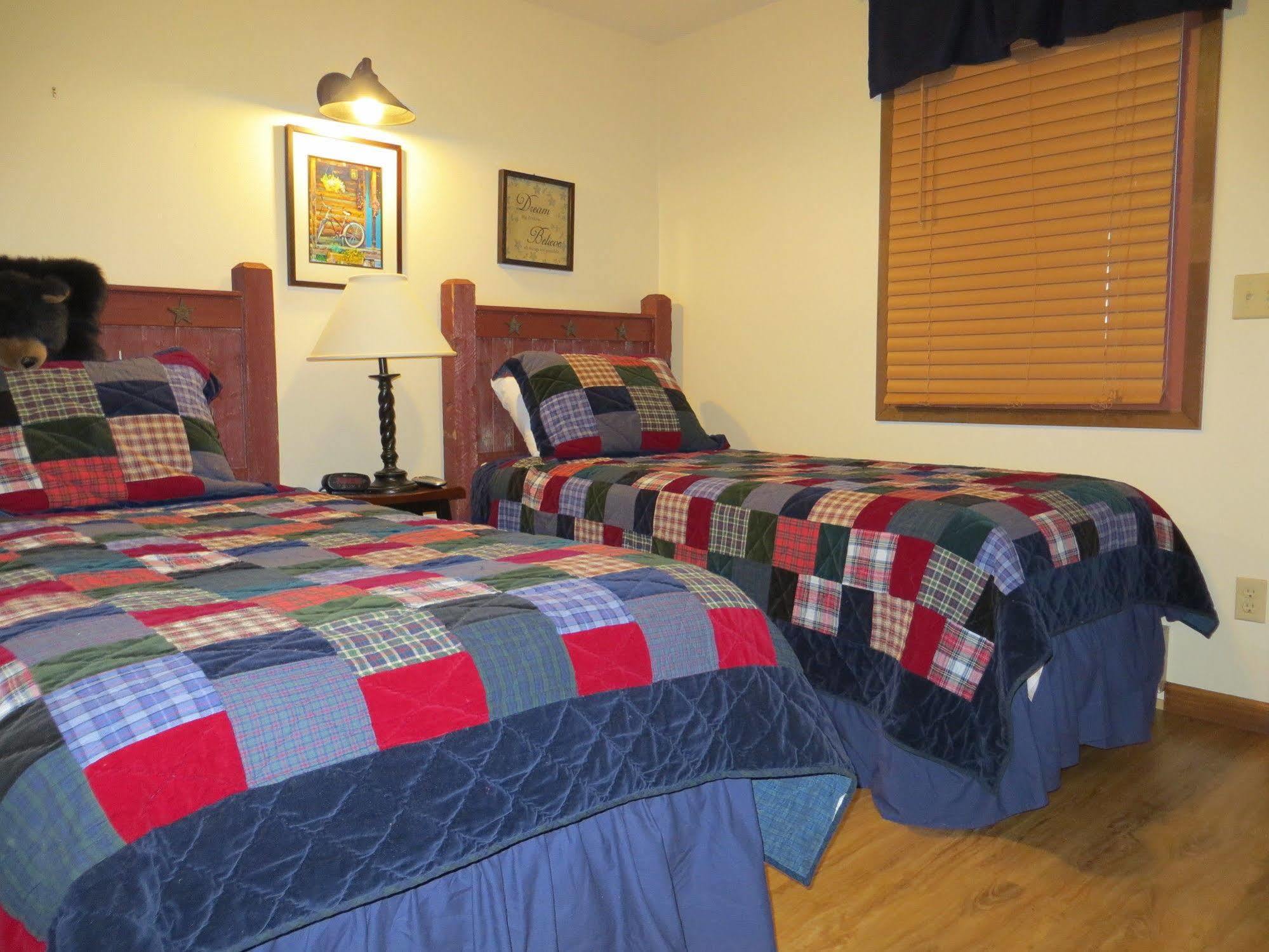 Hotel Three Seasons By Crested Butte