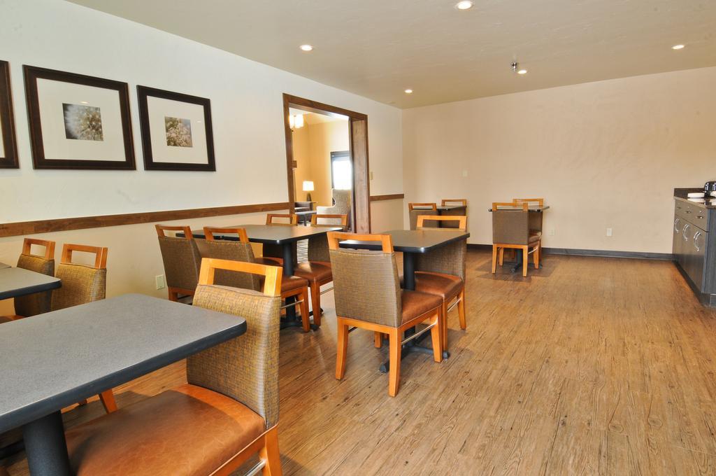 Alpine Hotel 3*