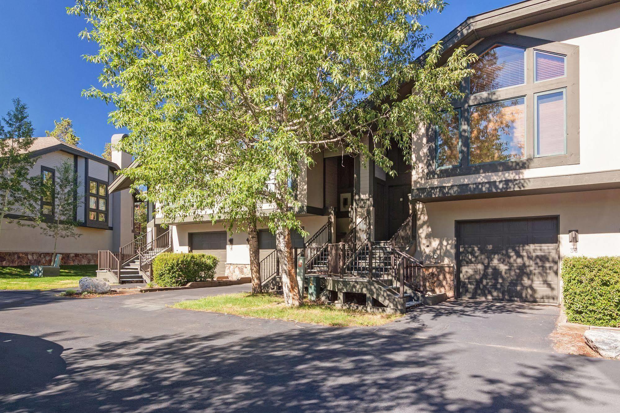One Place Townhomes Hotel 3*
